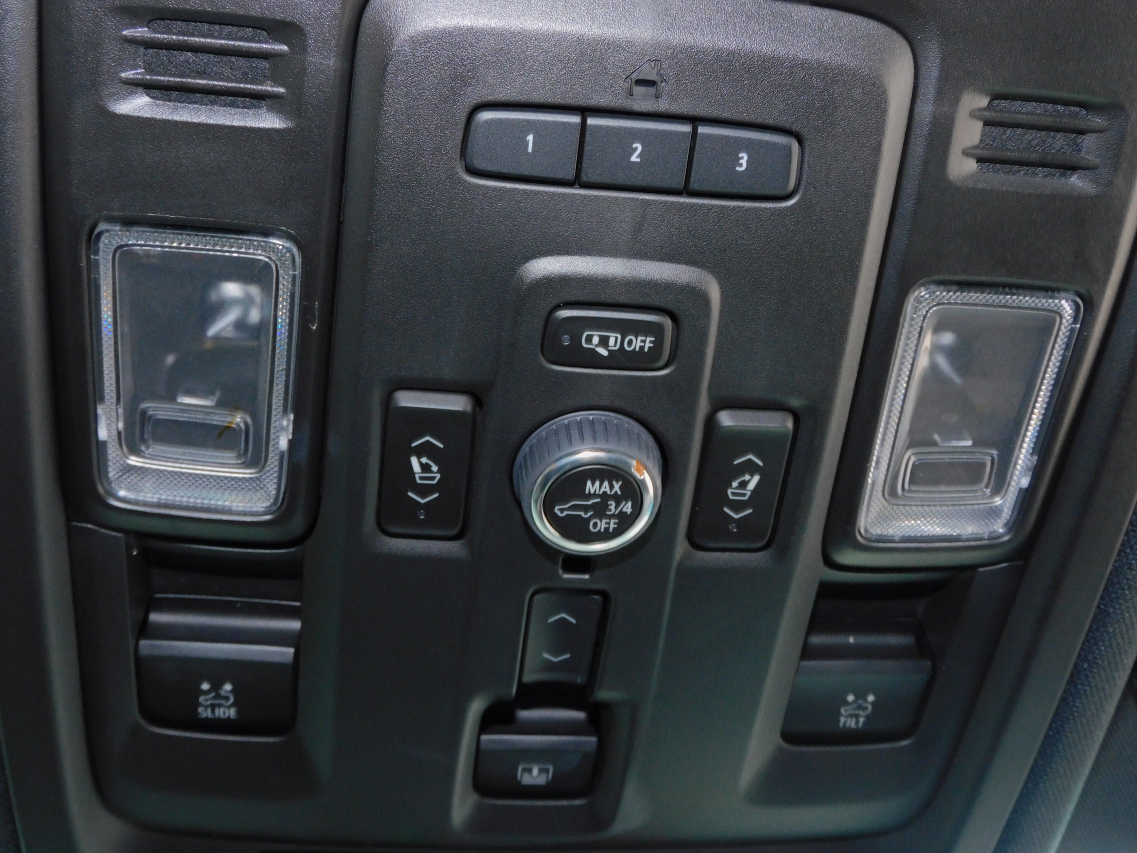 2024 Chevrolet Suburban Premier photo 29