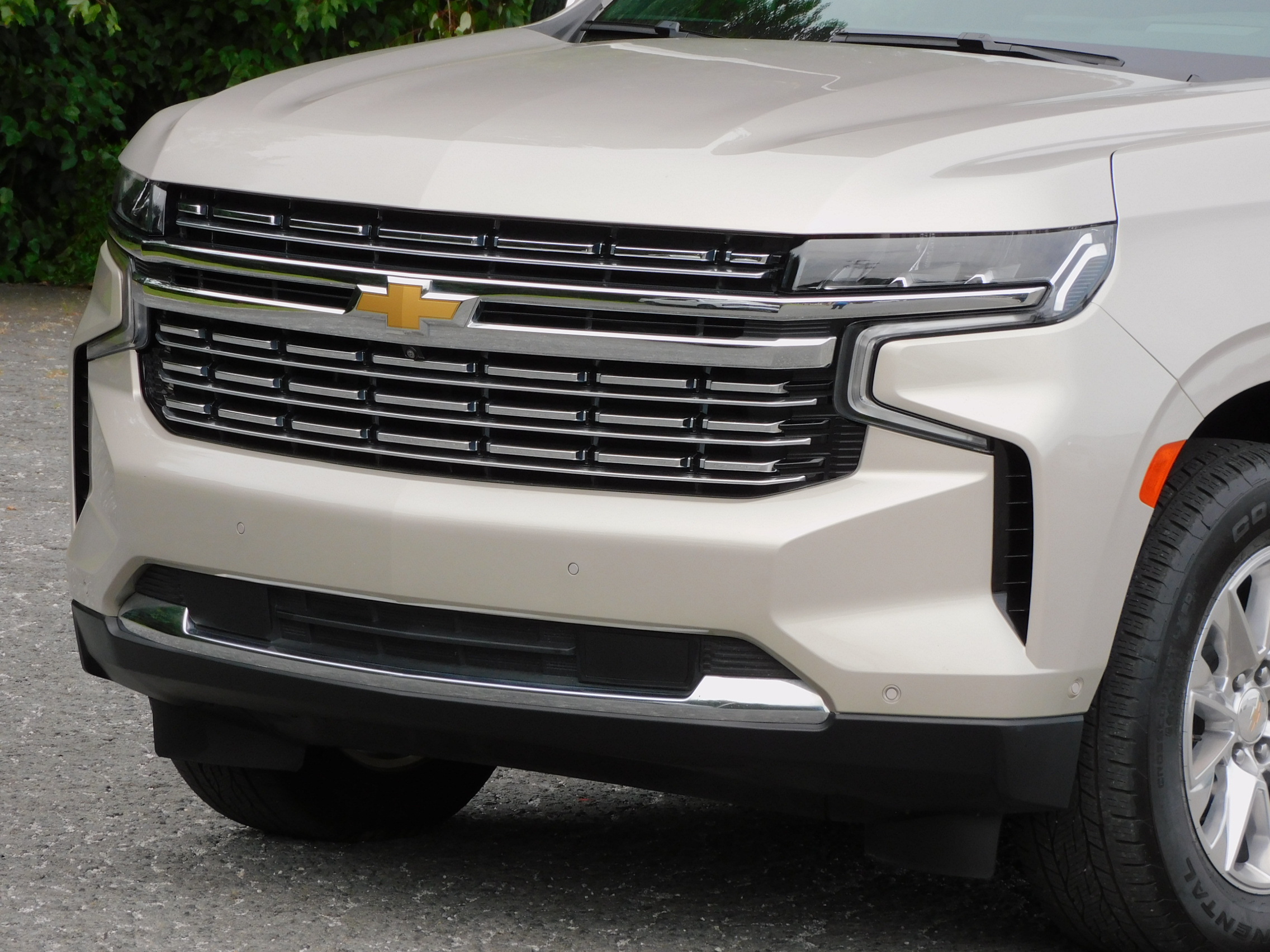 2024 Chevrolet Suburban Premier photo 7