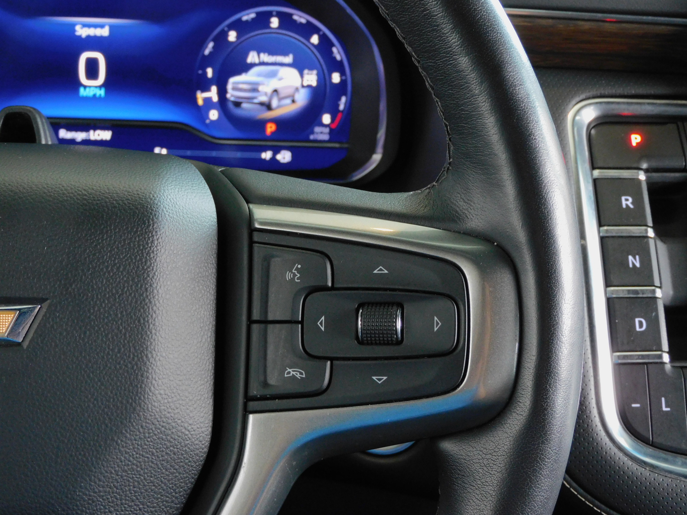 2024 Chevrolet Suburban Premier photo 25