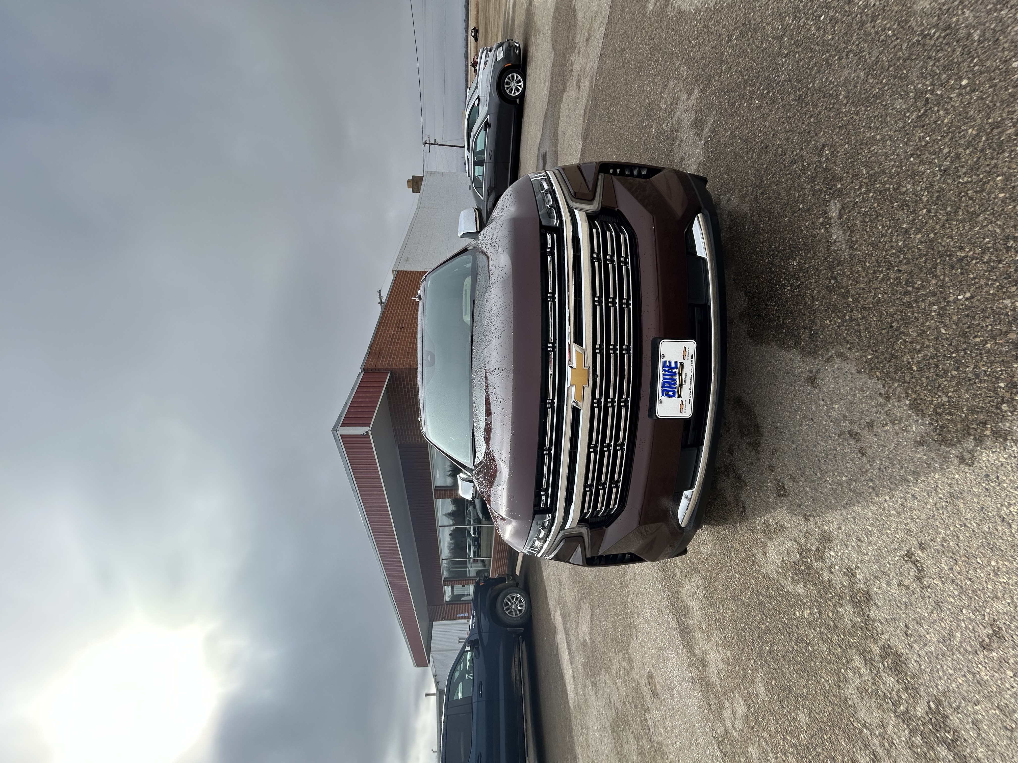 Used 2022 Chevrolet Suburban Premier with VIN 1GNSKFKL6NR320219 for sale in Bottineau, ND