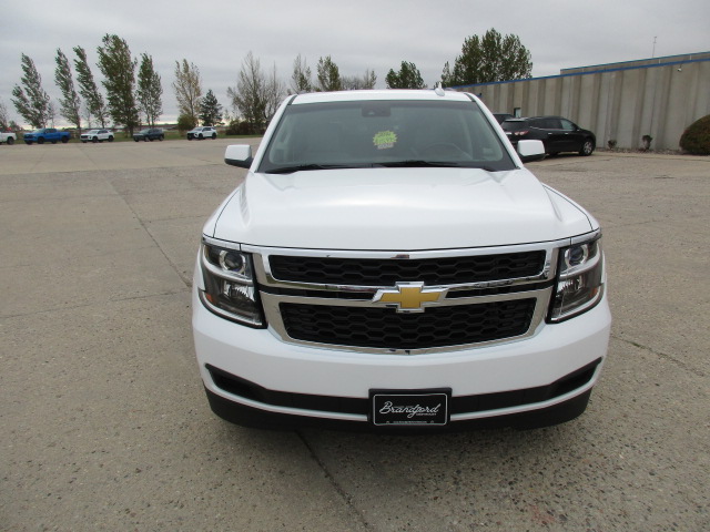 2016 Chevrolet Suburban LT photo 2