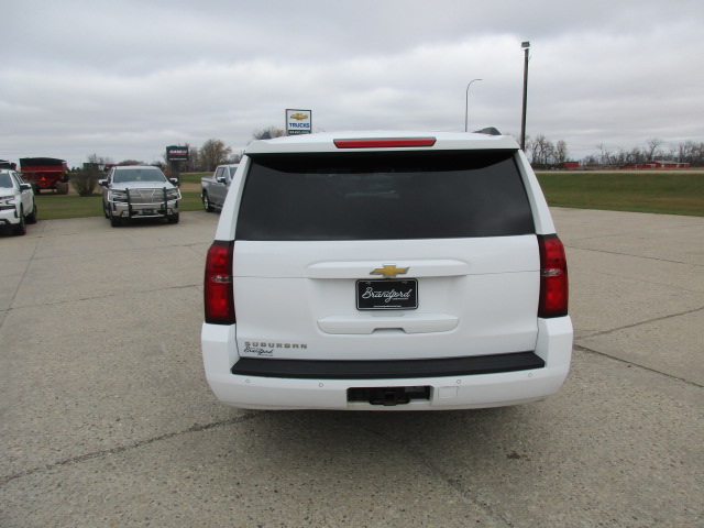 2016 Chevrolet Suburban LT photo 3