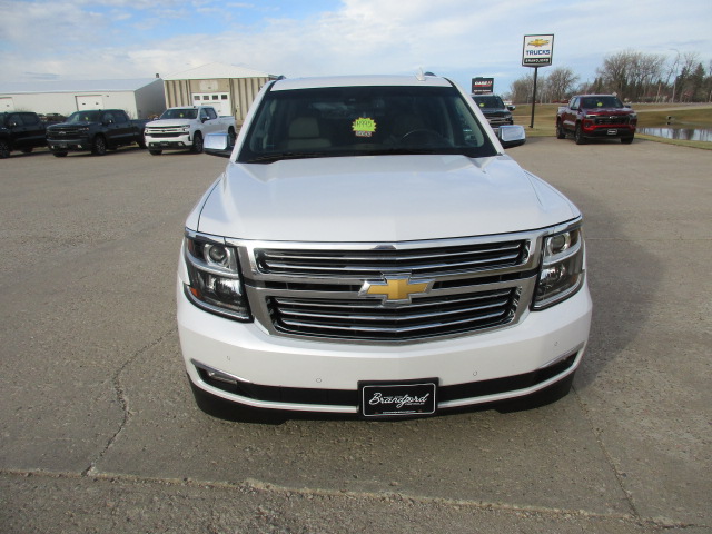 2016 Chevrolet Suburban LTZ photo 3