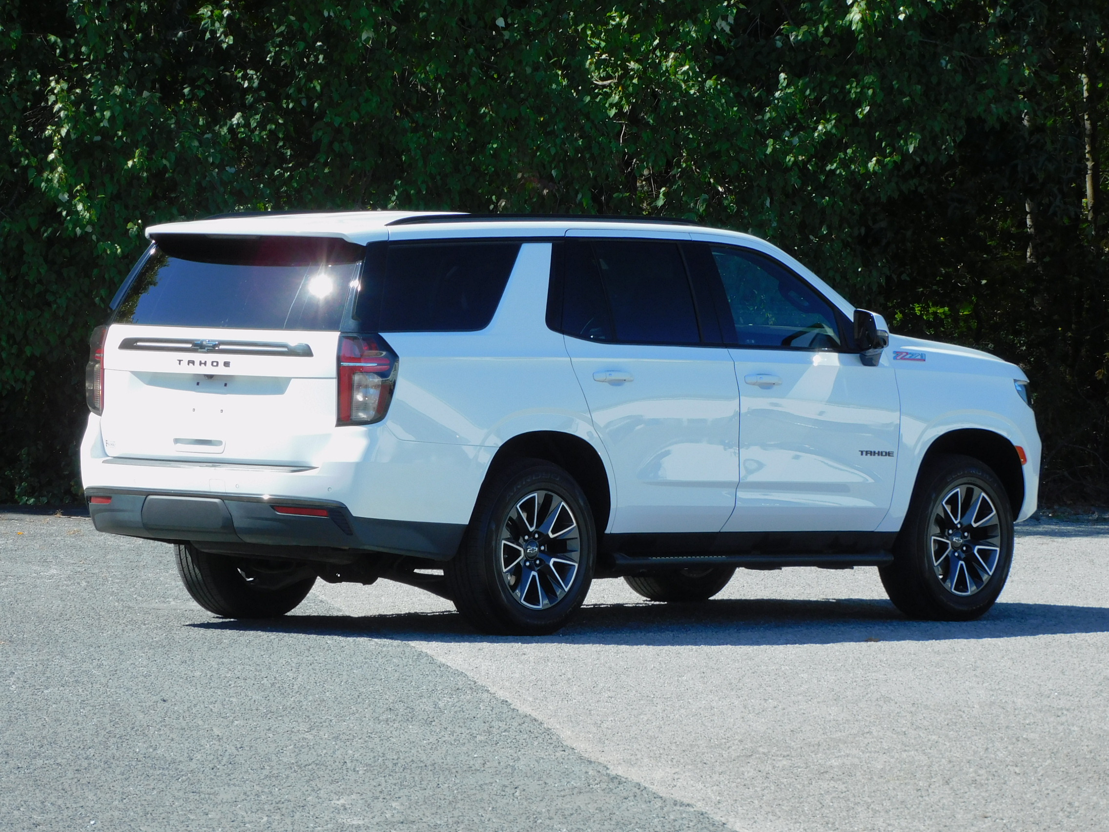 2022 Chevrolet Tahoe Z71 photo 3