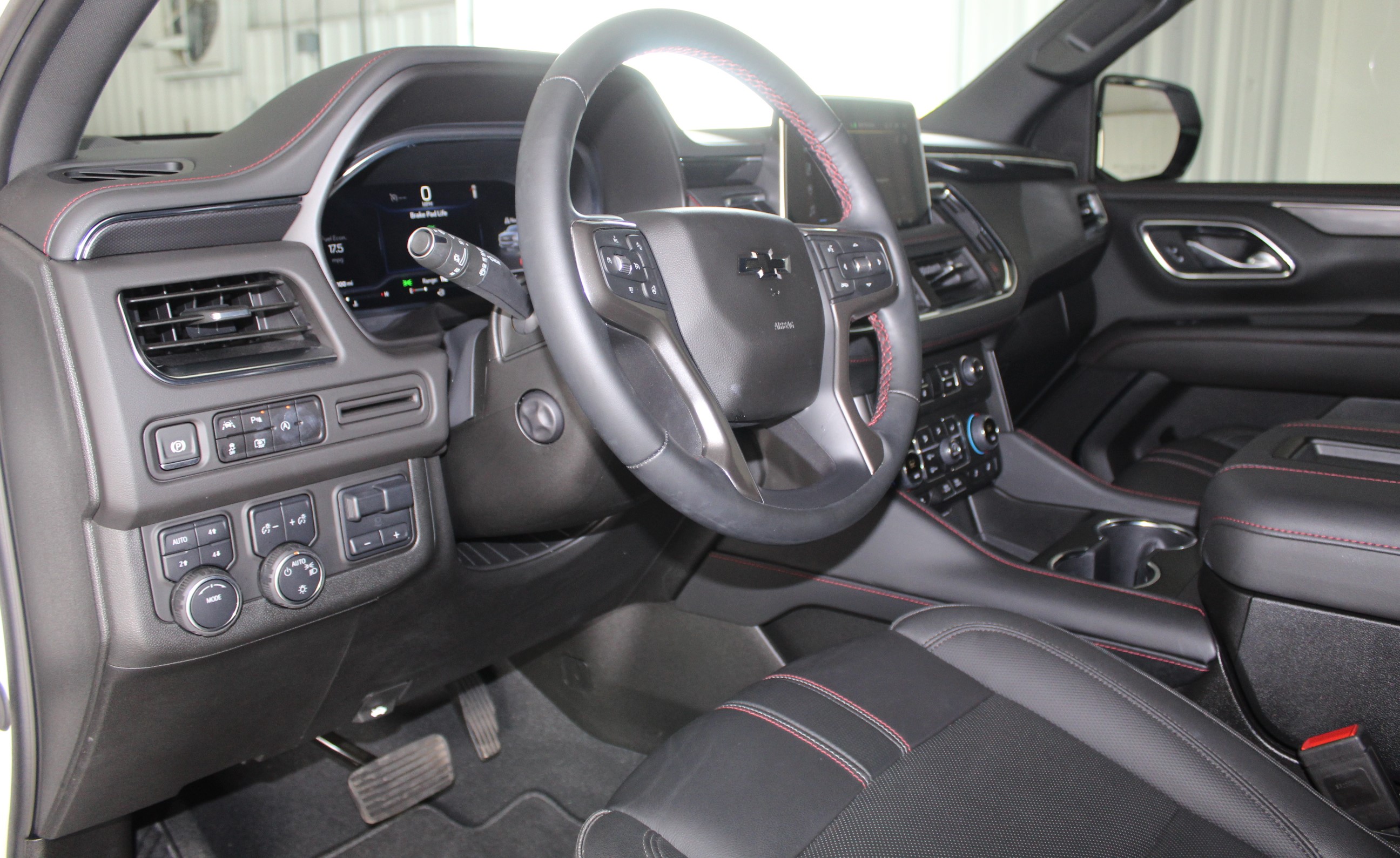 2024 Chevrolet Tahoe RST photo 2