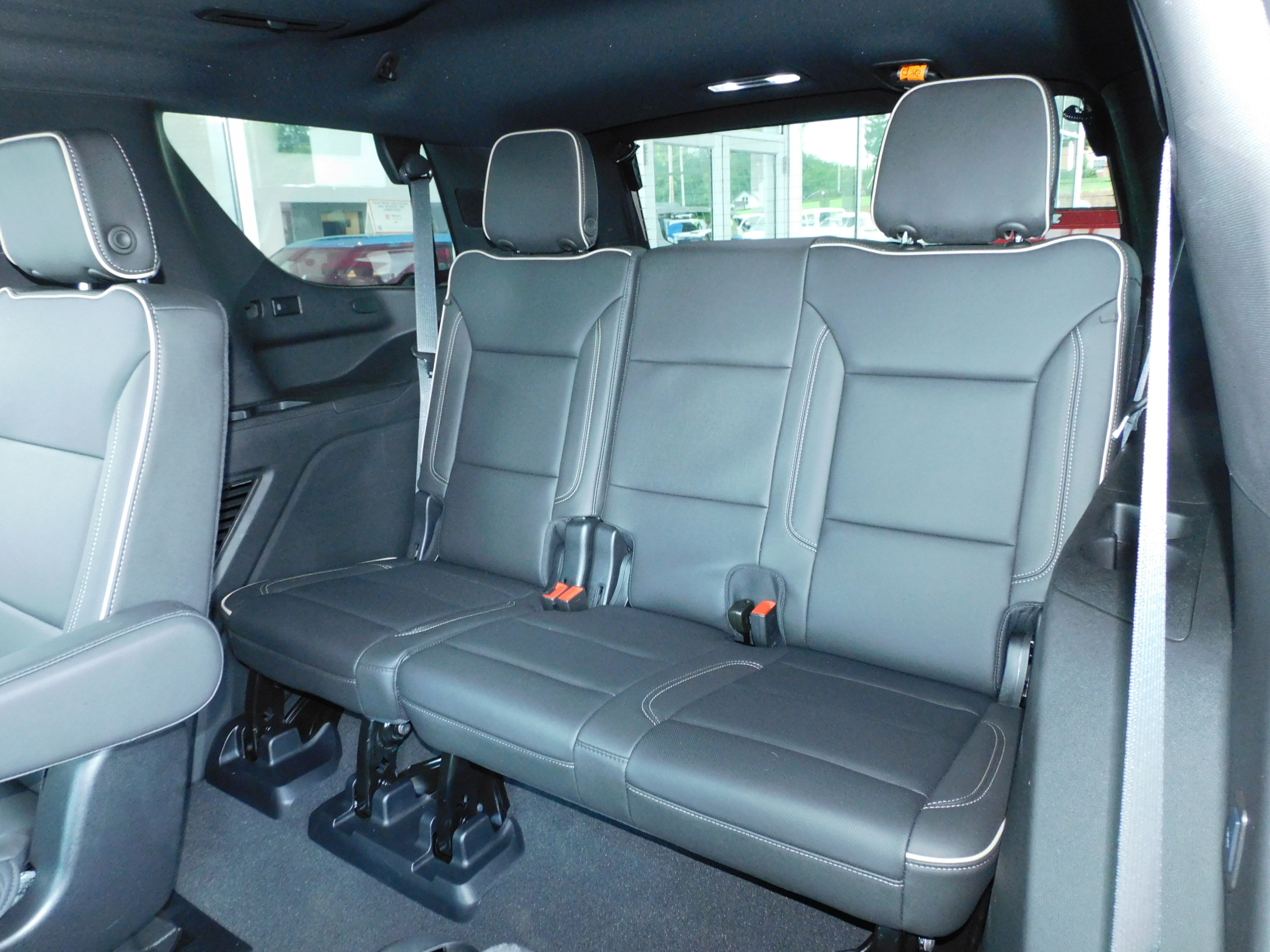 2024 Chevrolet Tahoe Premier photo 19