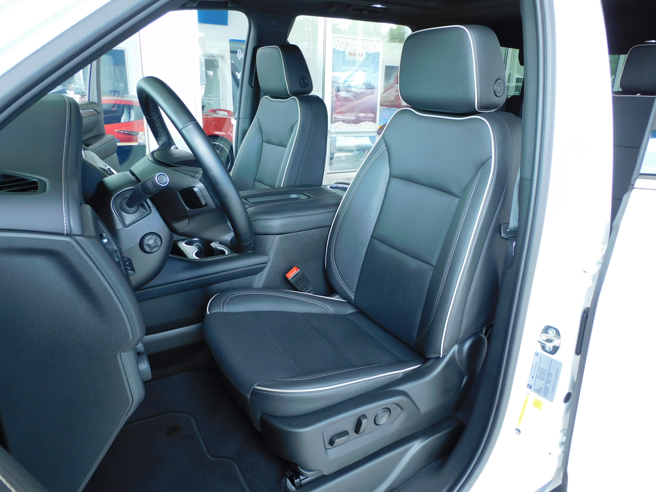 2024 Chevrolet Tahoe Premier photo 17