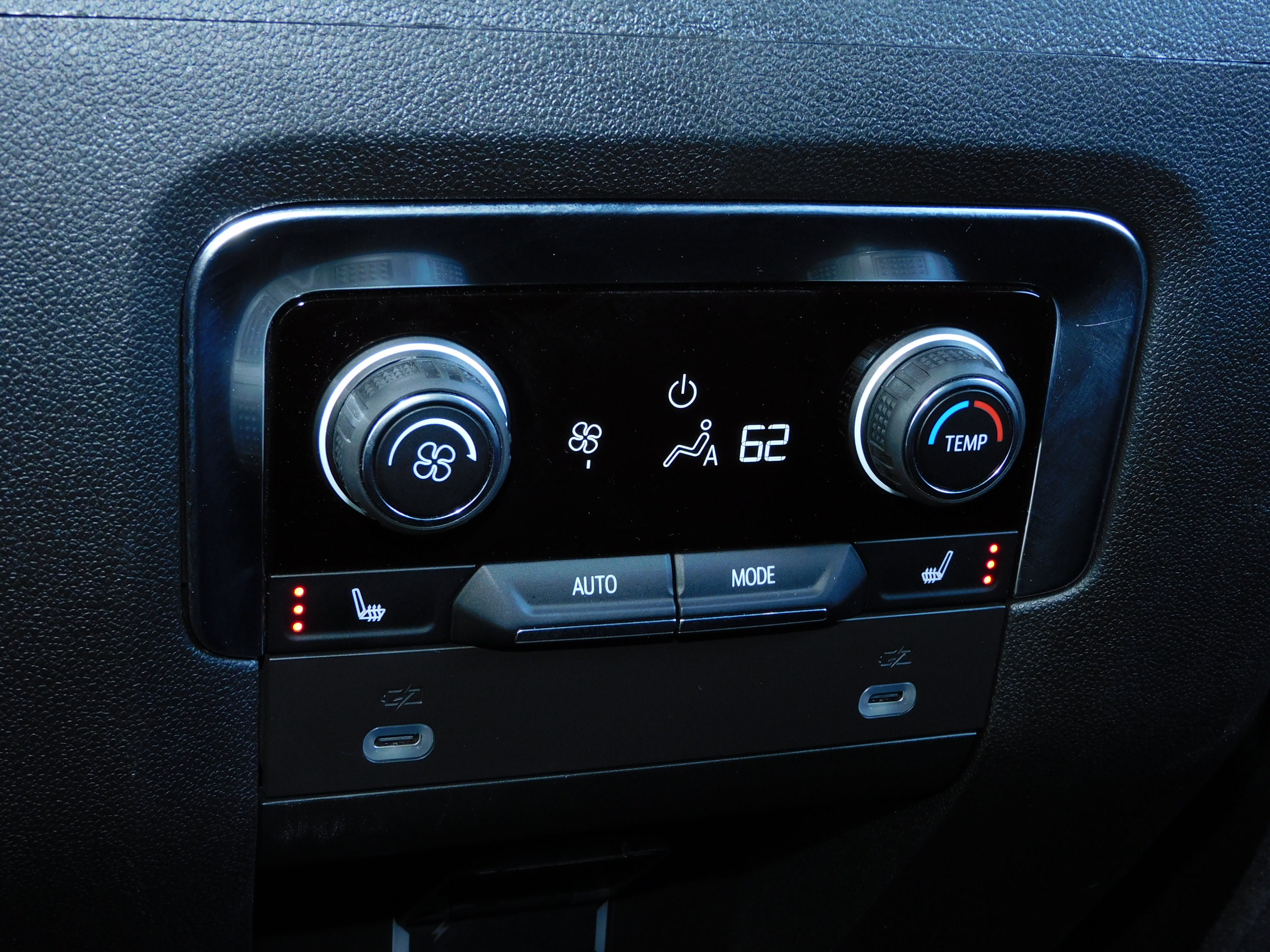 2024 Chevrolet Tahoe Premier photo 25