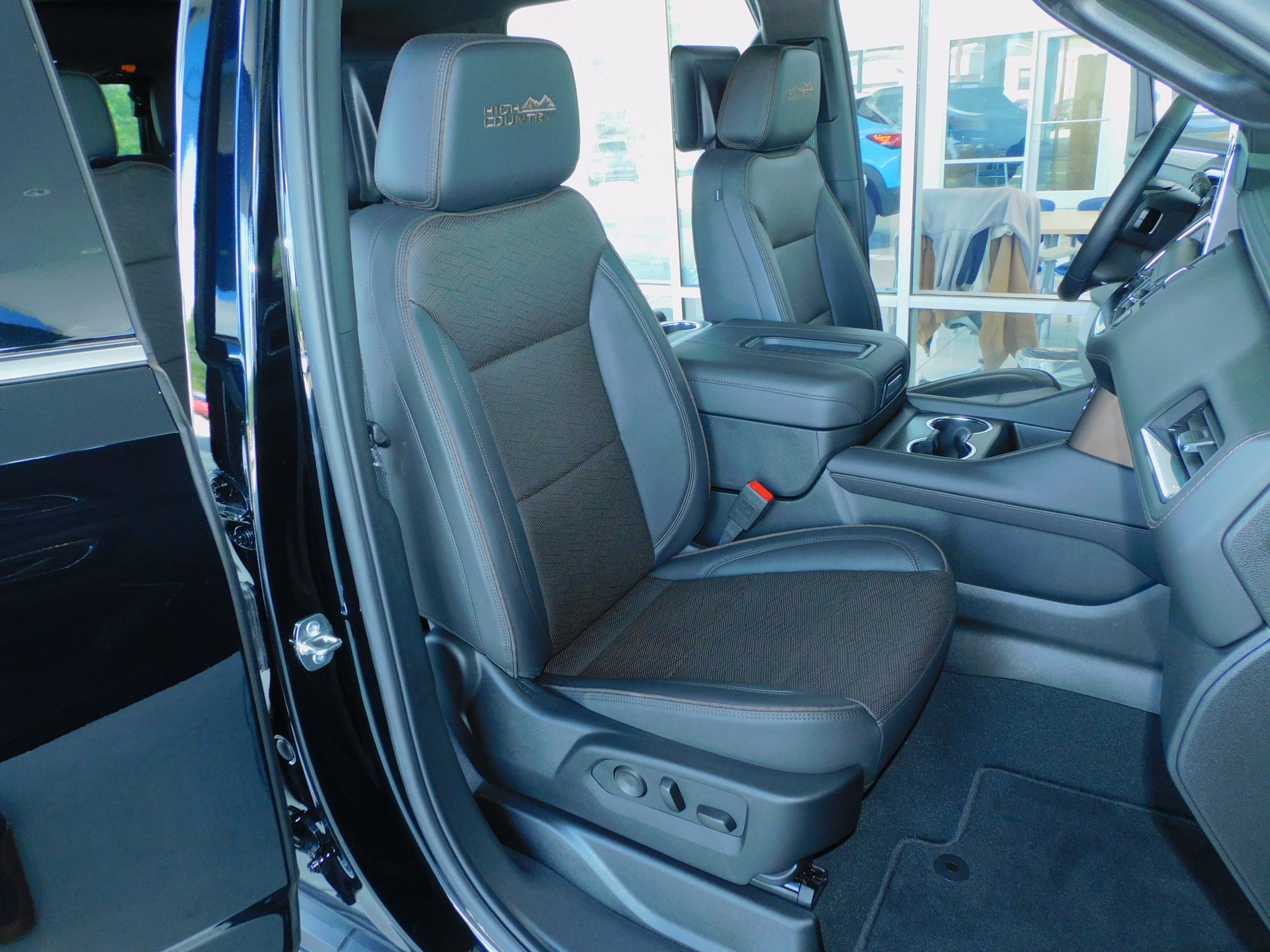 2024 Chevrolet Tahoe High Country photo 25