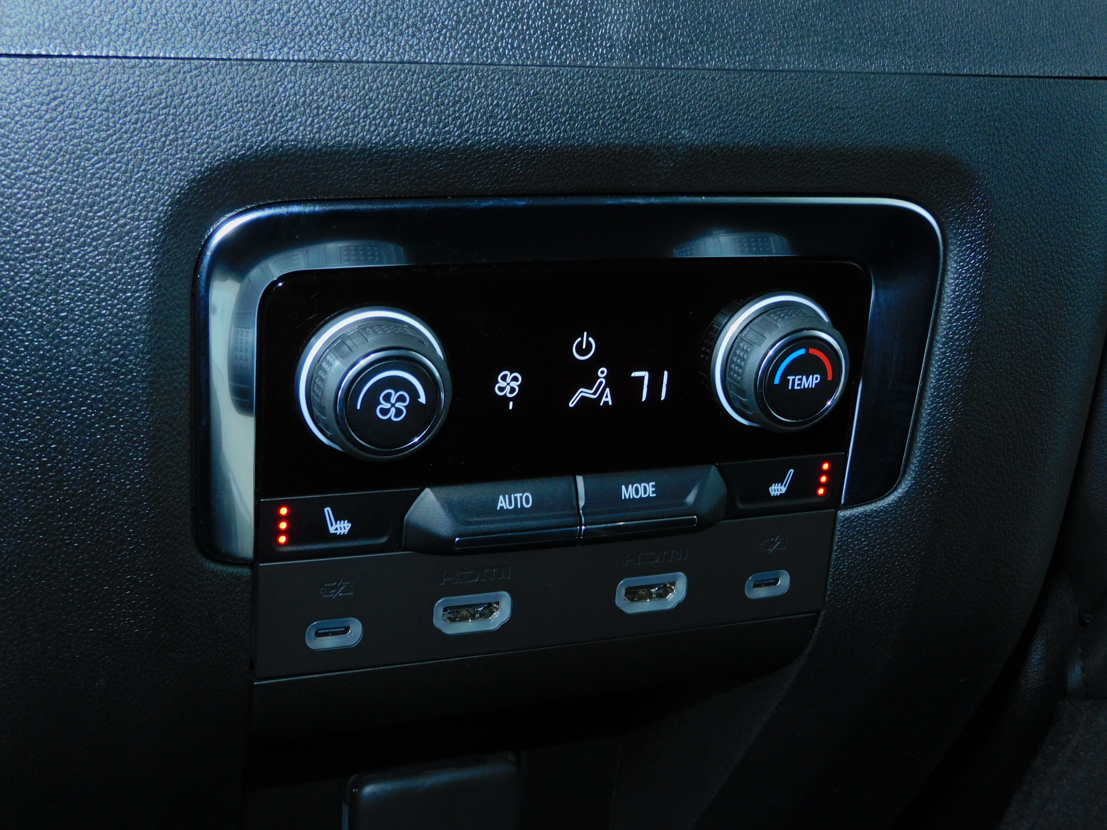 2024 Chevrolet Tahoe High Country photo 20