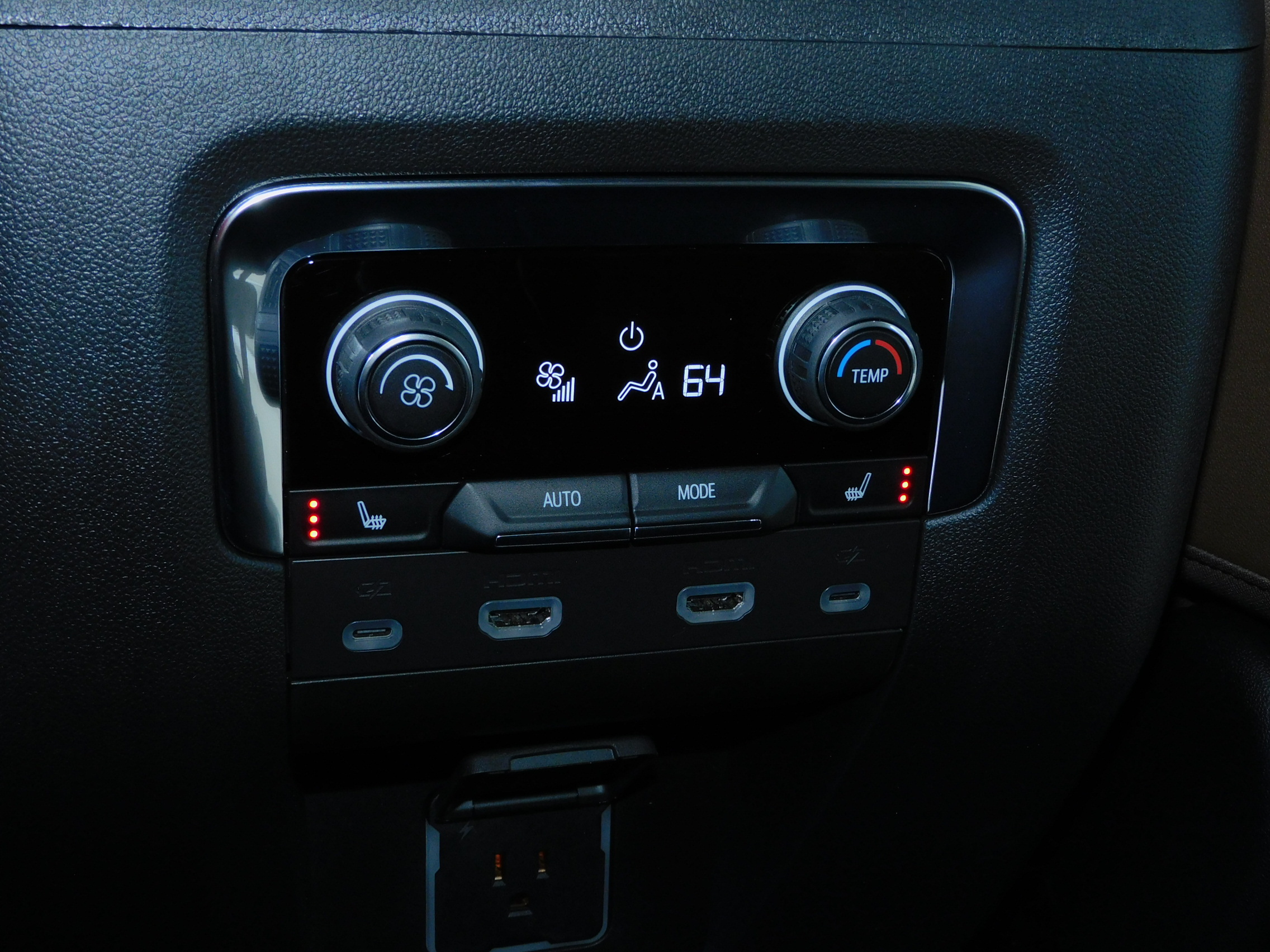 2024 Chevrolet Tahoe High Country photo 17