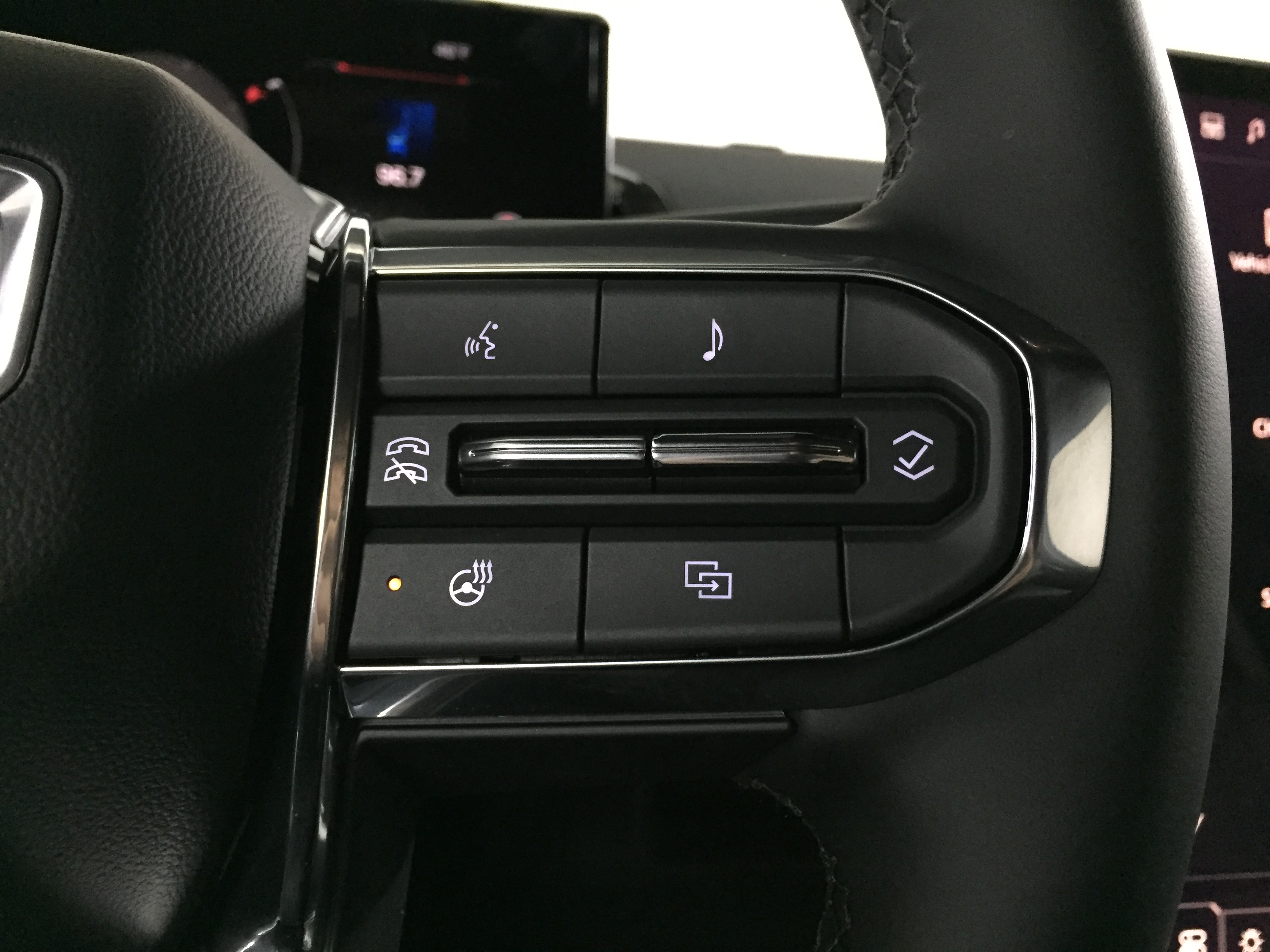 2025 Gmc Sierra EV Denali photo 12