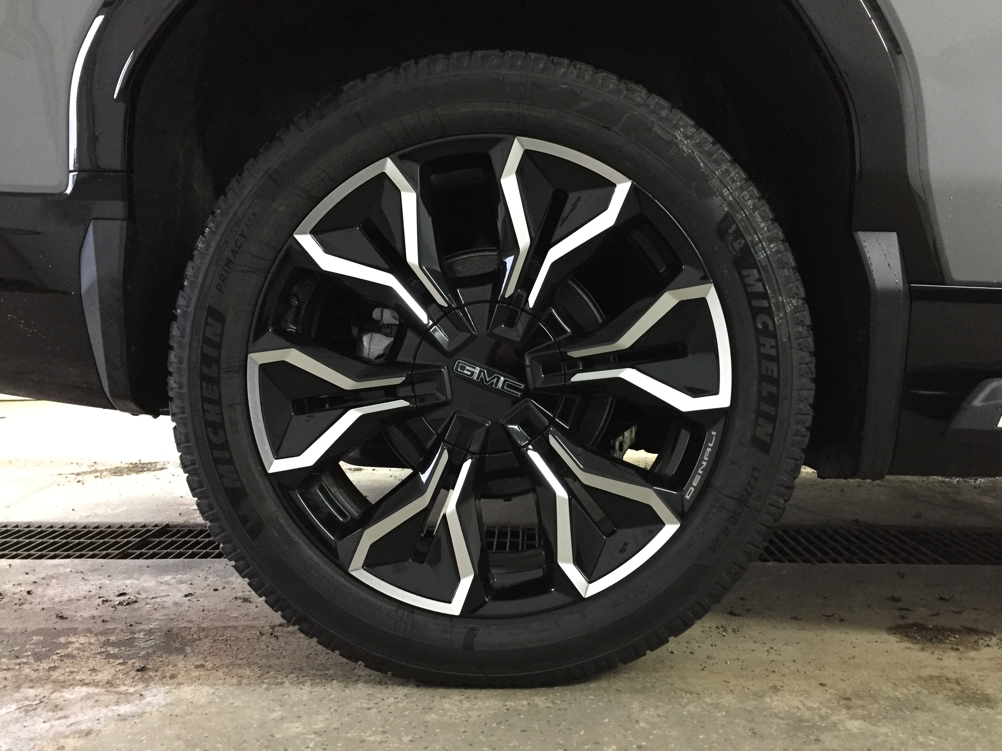2025 Gmc Sierra EV Denali photo 2