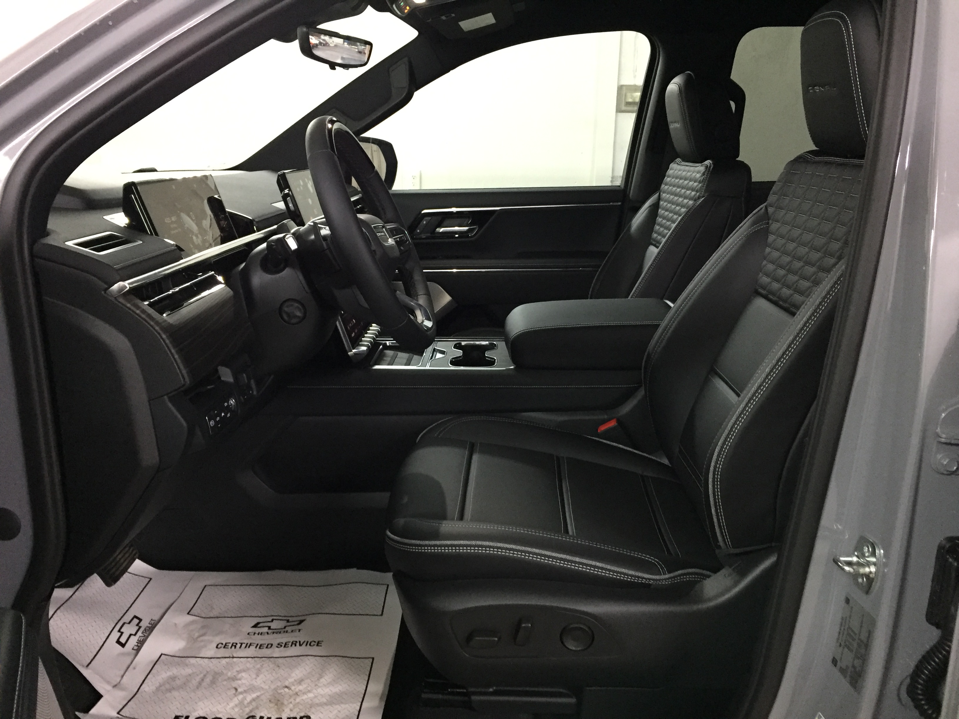 2025 Gmc Sierra EV Denali photo 5