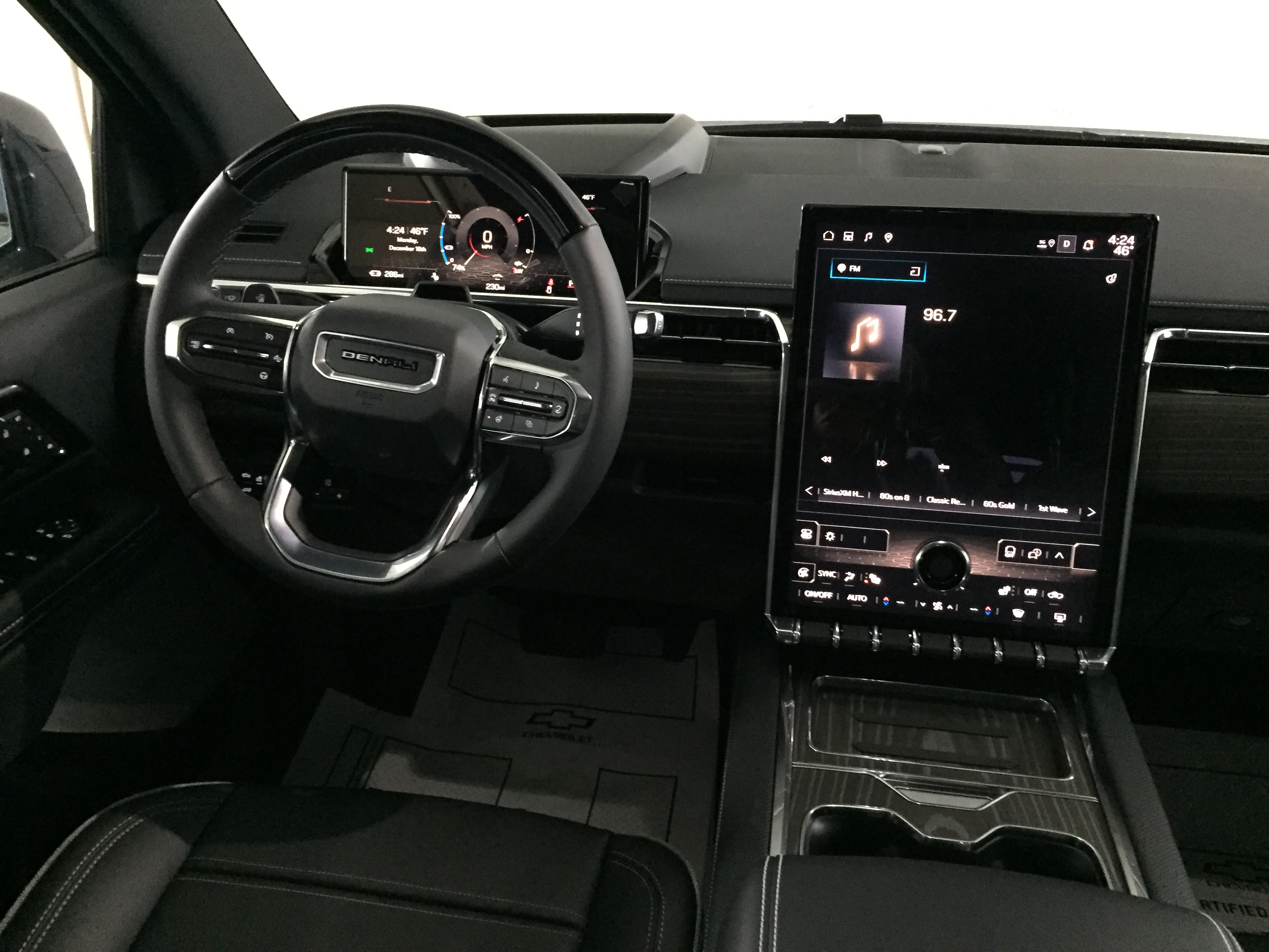 2025 Gmc Sierra EV Denali photo 9