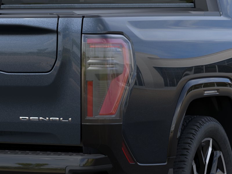 2025 GMC Sierra EV Denali - Photo 11