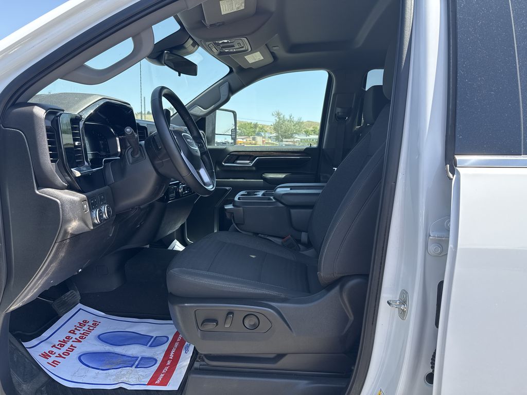 2024 Gmc Sierra 2500 HD SLE photo 5