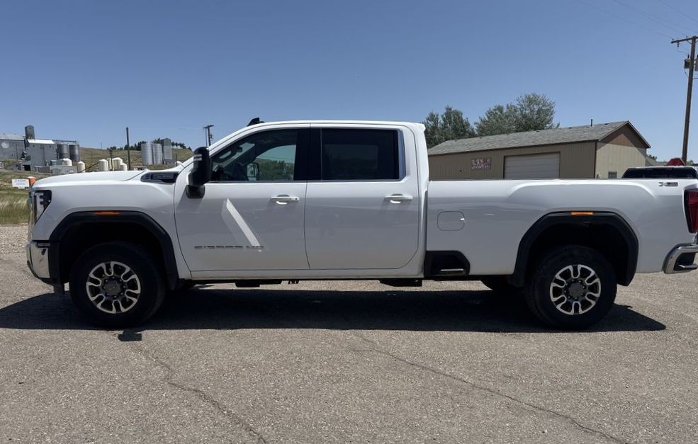 2024 Gmc Sierra 2500 HD SLE photo 4