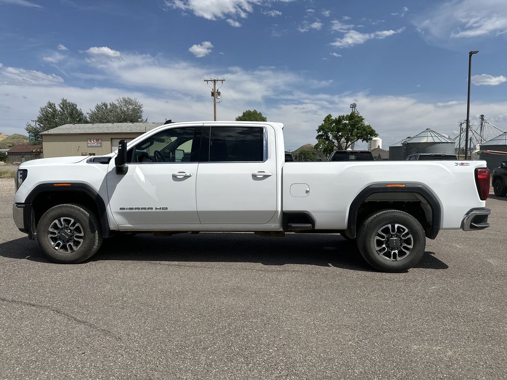 2024 Gmc Sierra 3500 HD SLE photo 4