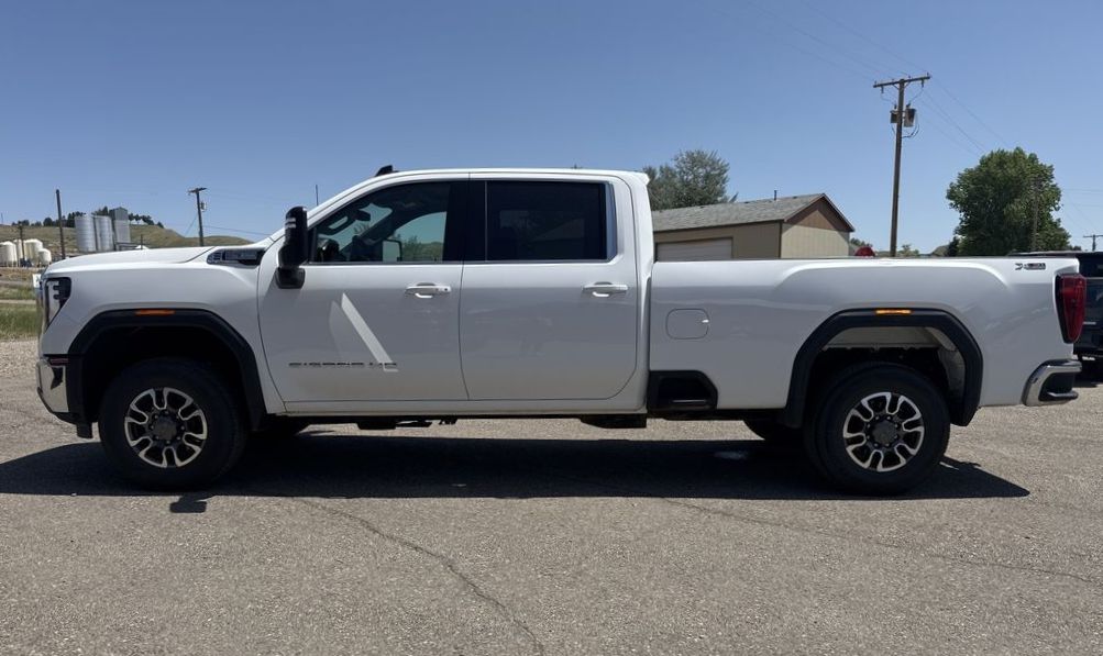 2024 Gmc Sierra 3500 HD SLE photo 4