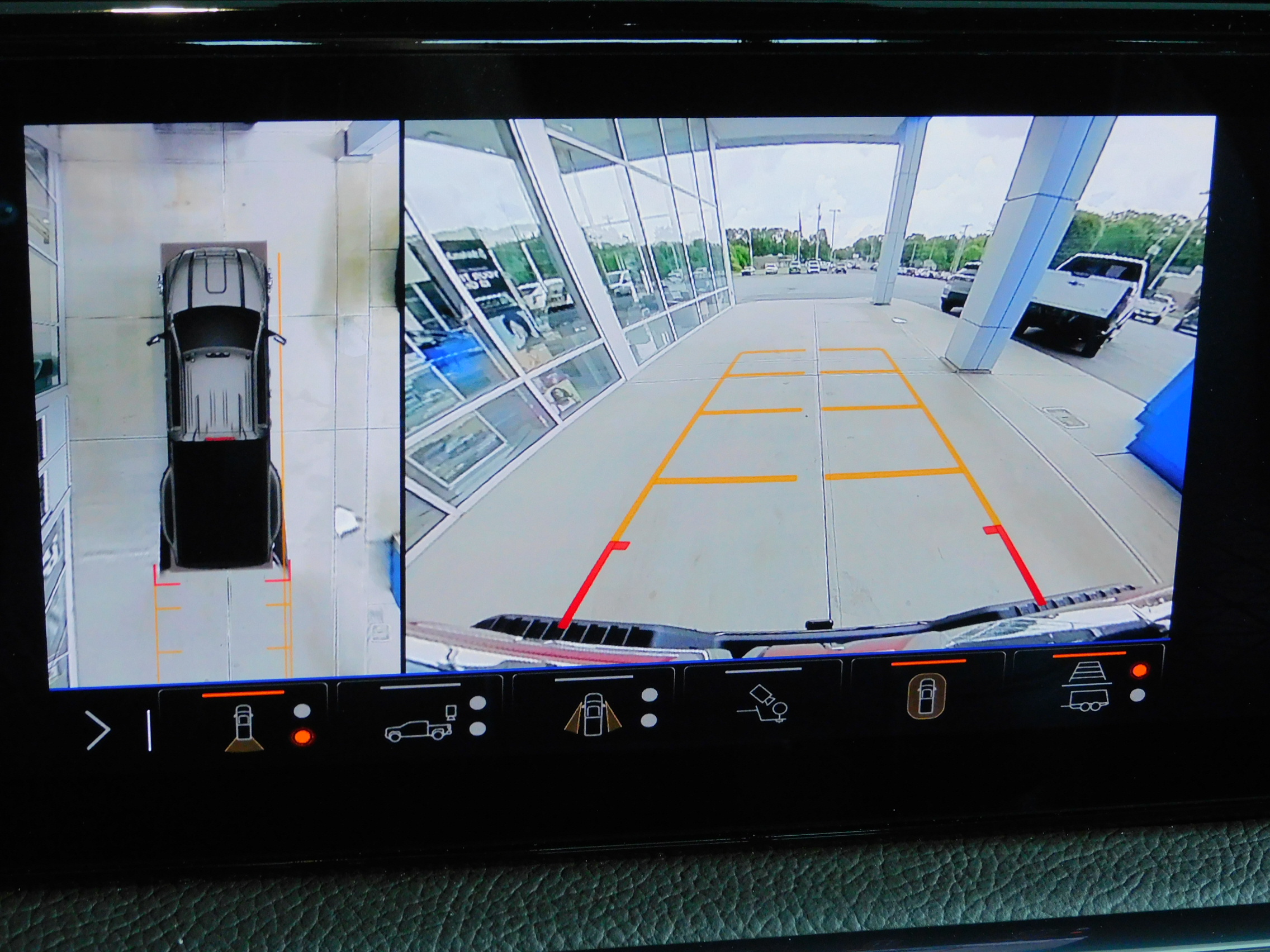 Used 2024 Onyx Black GMC Denali DRW image 3