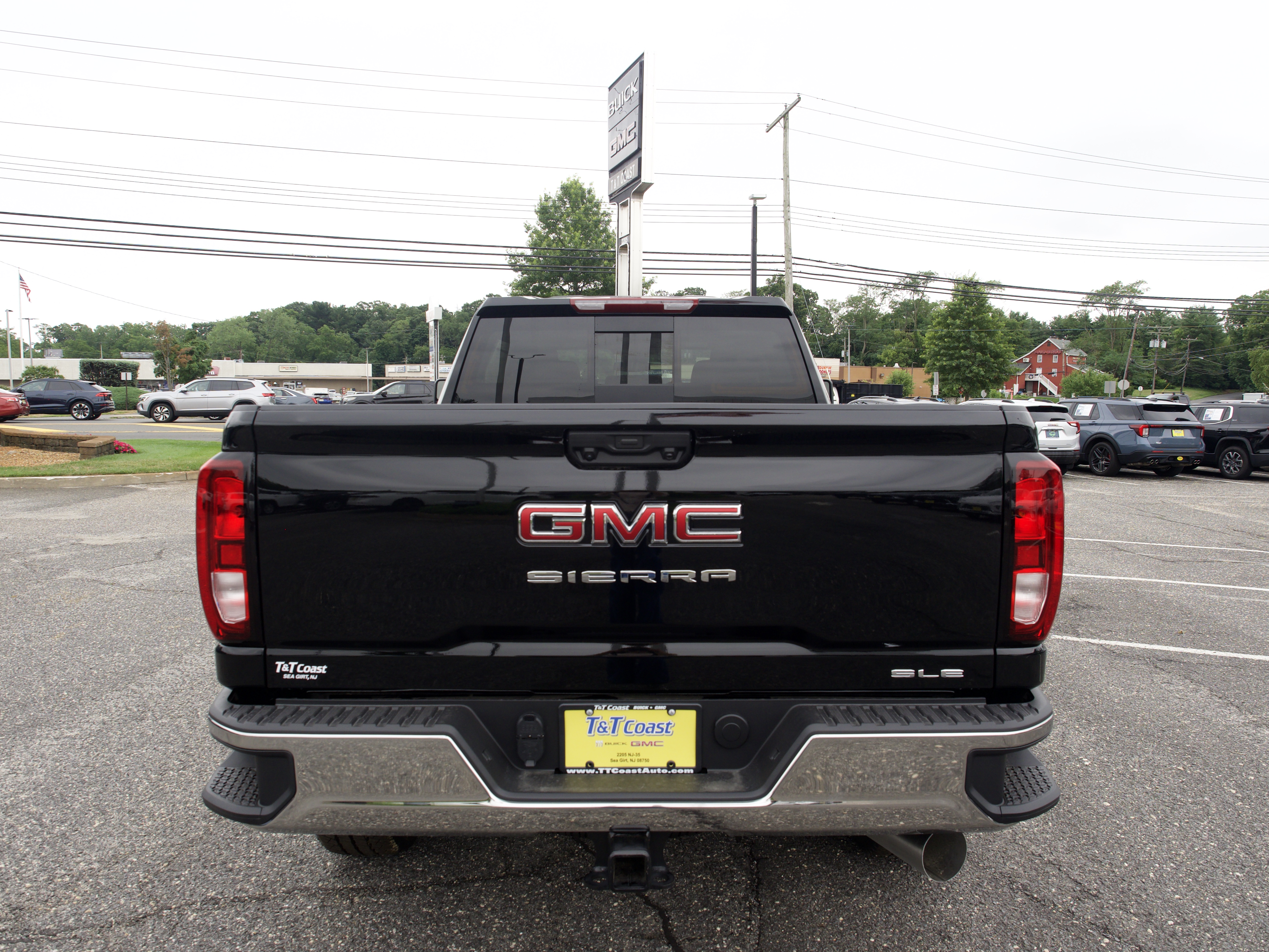 New 2026 Onyx Black GMC SLE image 8