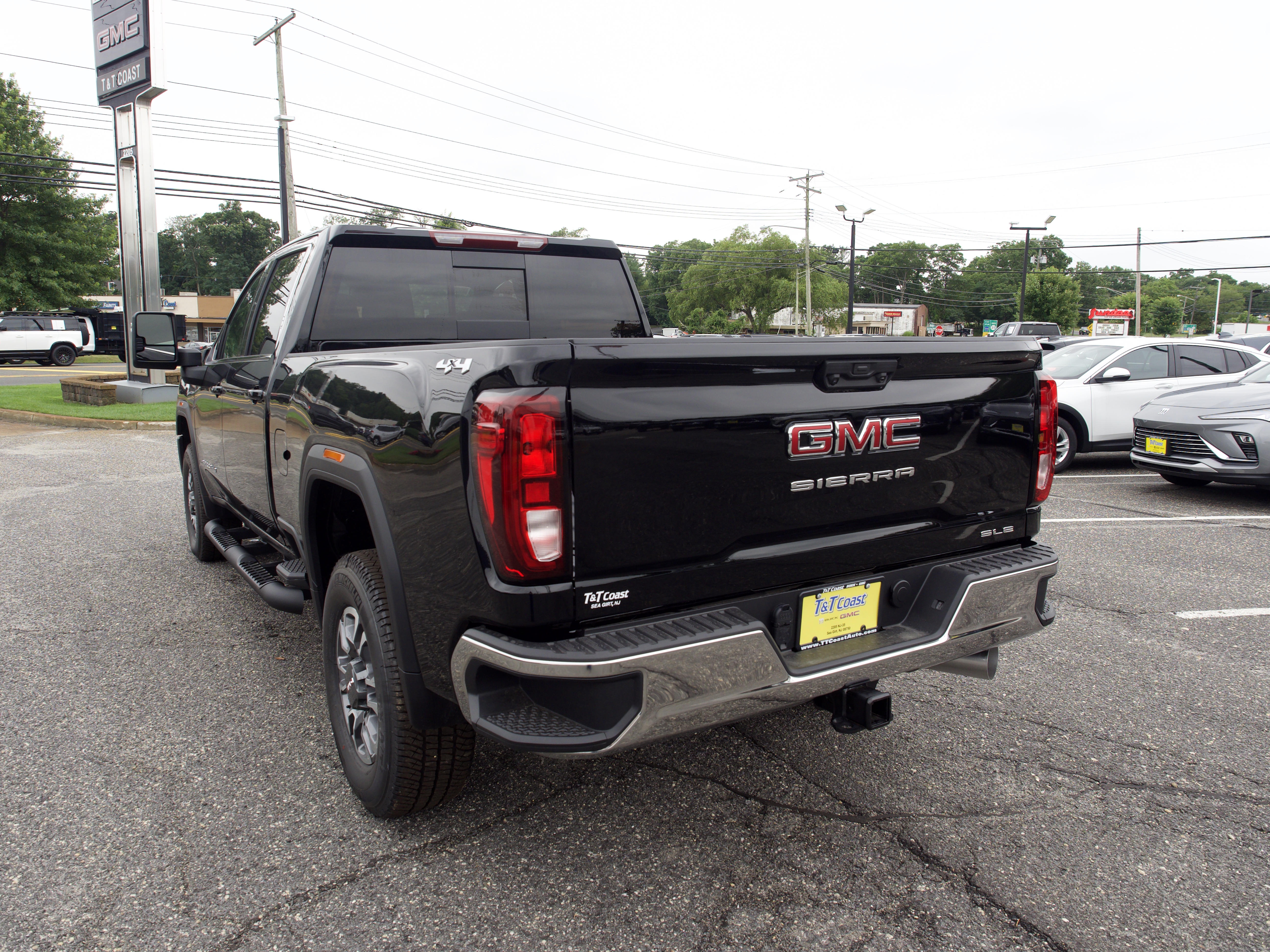 New 2026 Onyx Black GMC SLE image 9