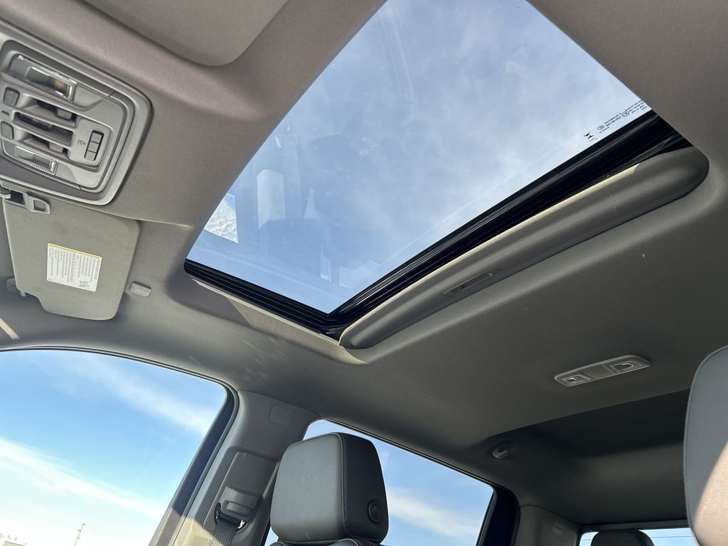 2025 Gmc Sierra 2500 HD SLT photo 3