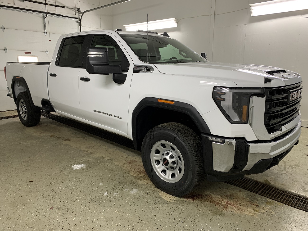 2026 GMC Sierra 3500HD Pro's photo