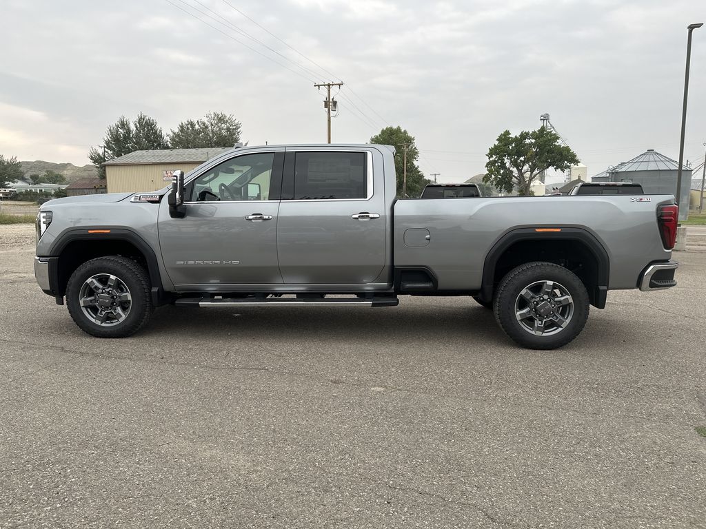 2025 Gmc Sierra 3500 HD SLT photo 4