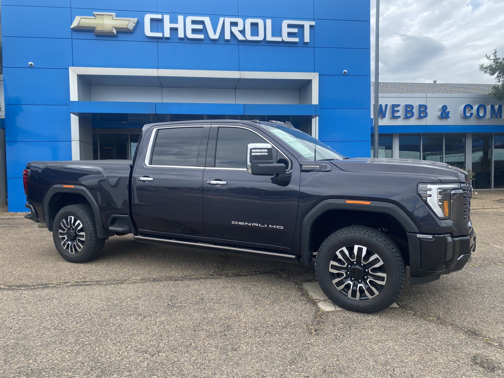 2025 GMC Sierra 2500HD Denali Ultimate's photo