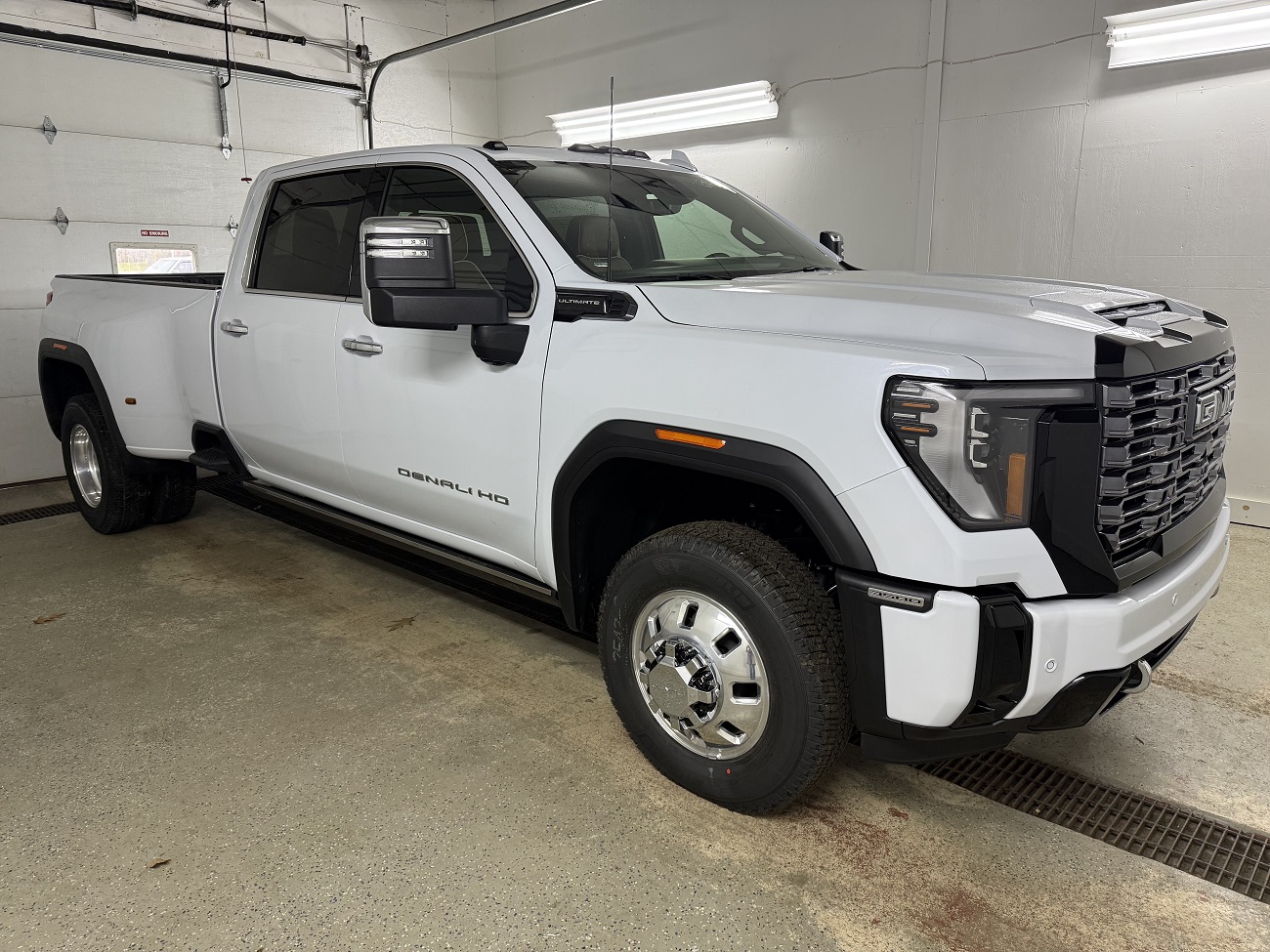 2026 GMC Sierra 3500HD Denali Ultimate's photo