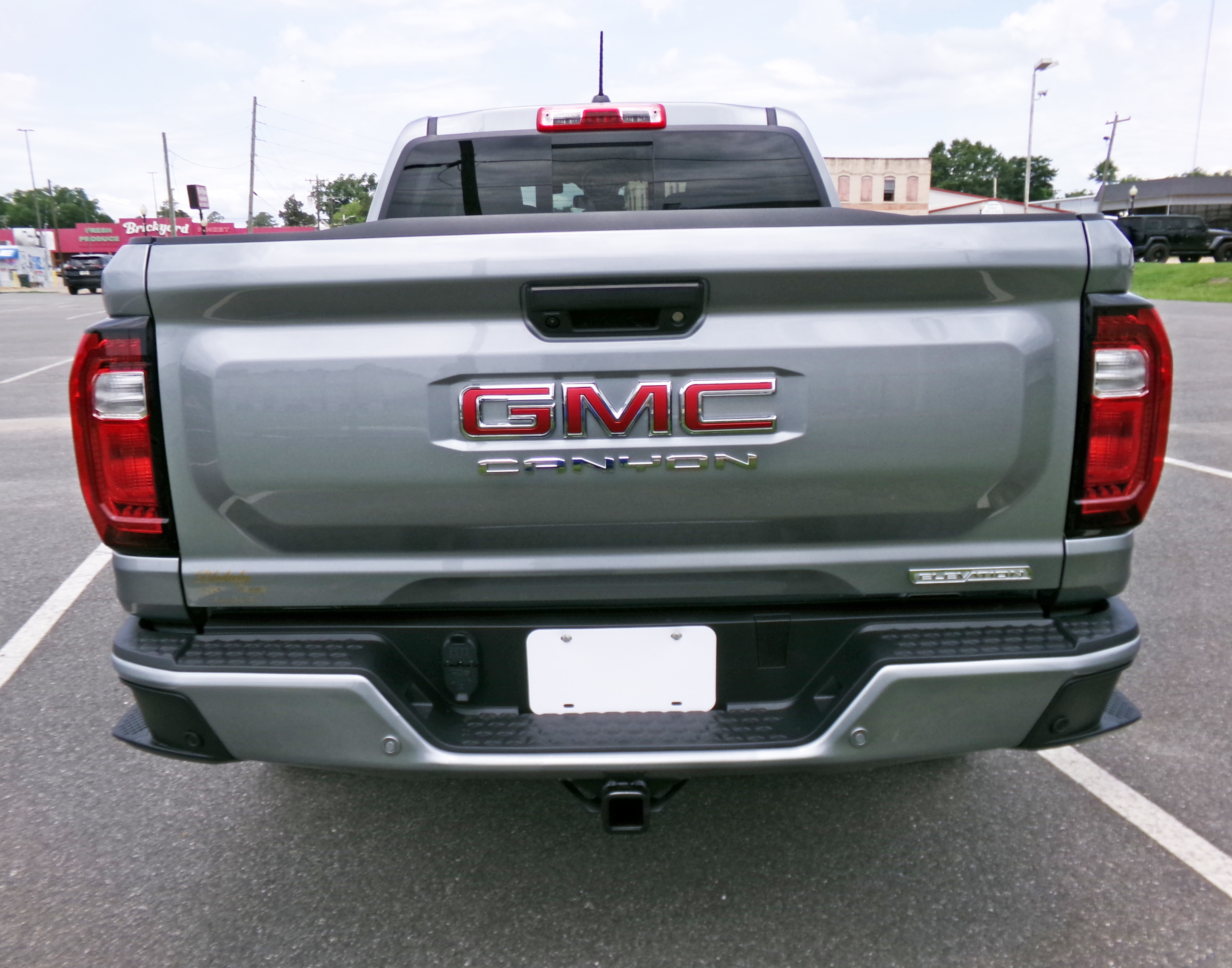 New 2026 Sterling Metallic GMC Elevation image 4