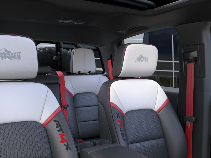 2025 GMC CANYON - Image 41