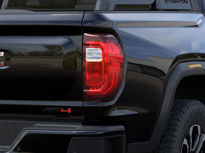 Canyon Crew Cab AT4