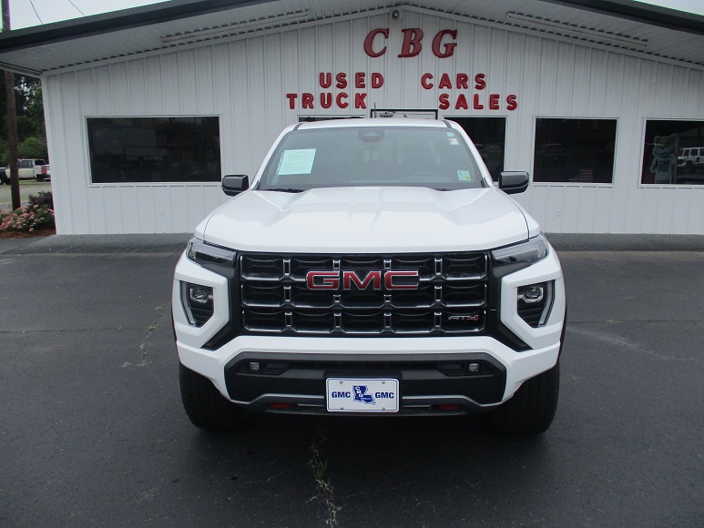 2024 GMC Canyon 4WD AT4 Crew Cab Short Box's photo