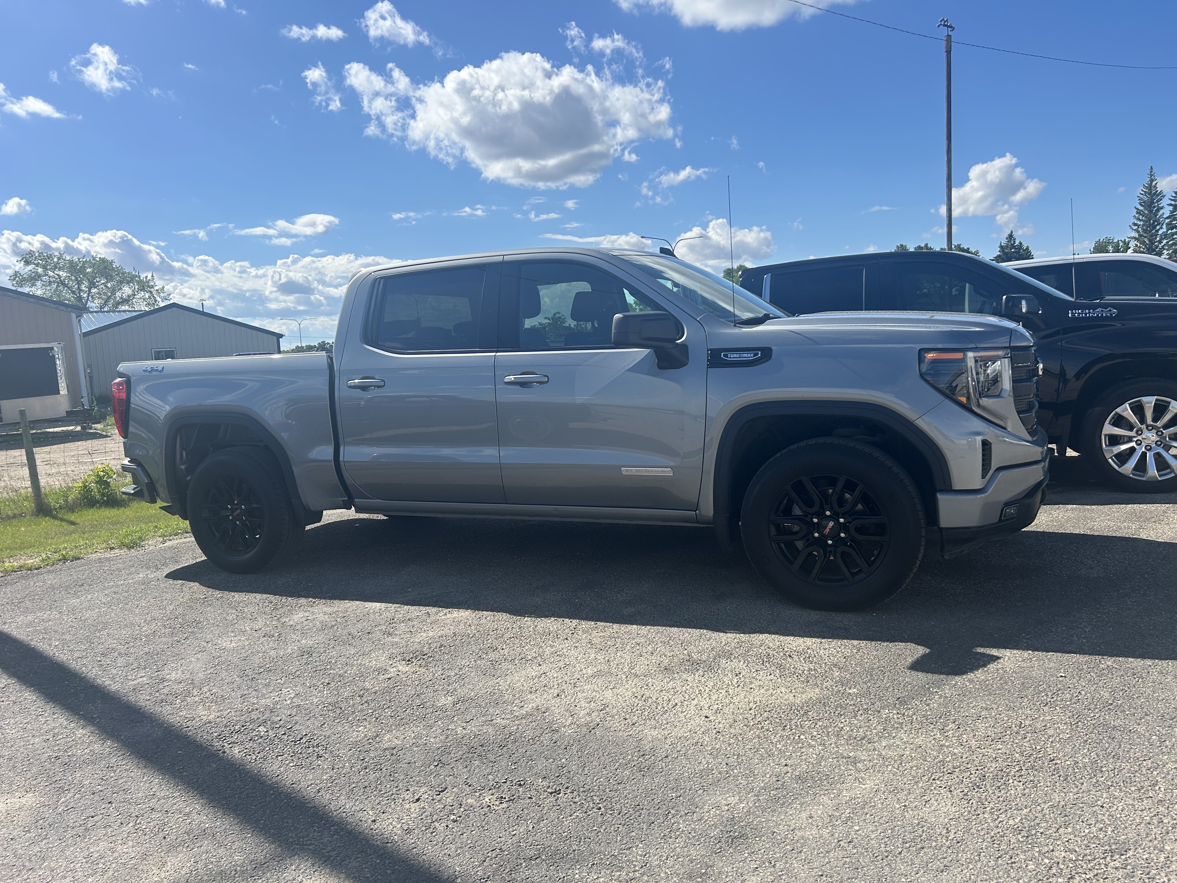 2024 GMC Sierra Elevation 4WD Crew Cab Short Box's photo