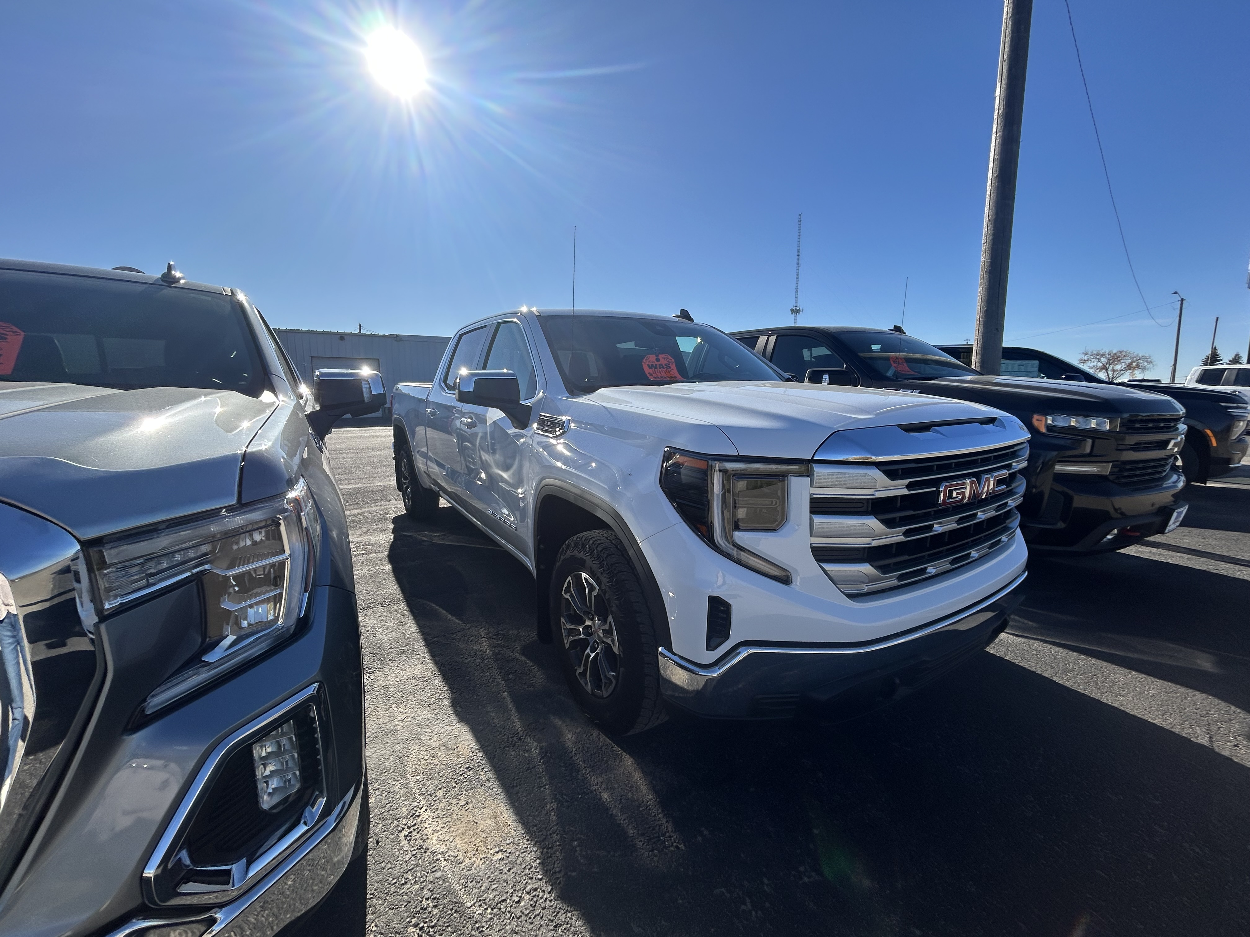 2024 GMC Sierra 1500 SLE's photo