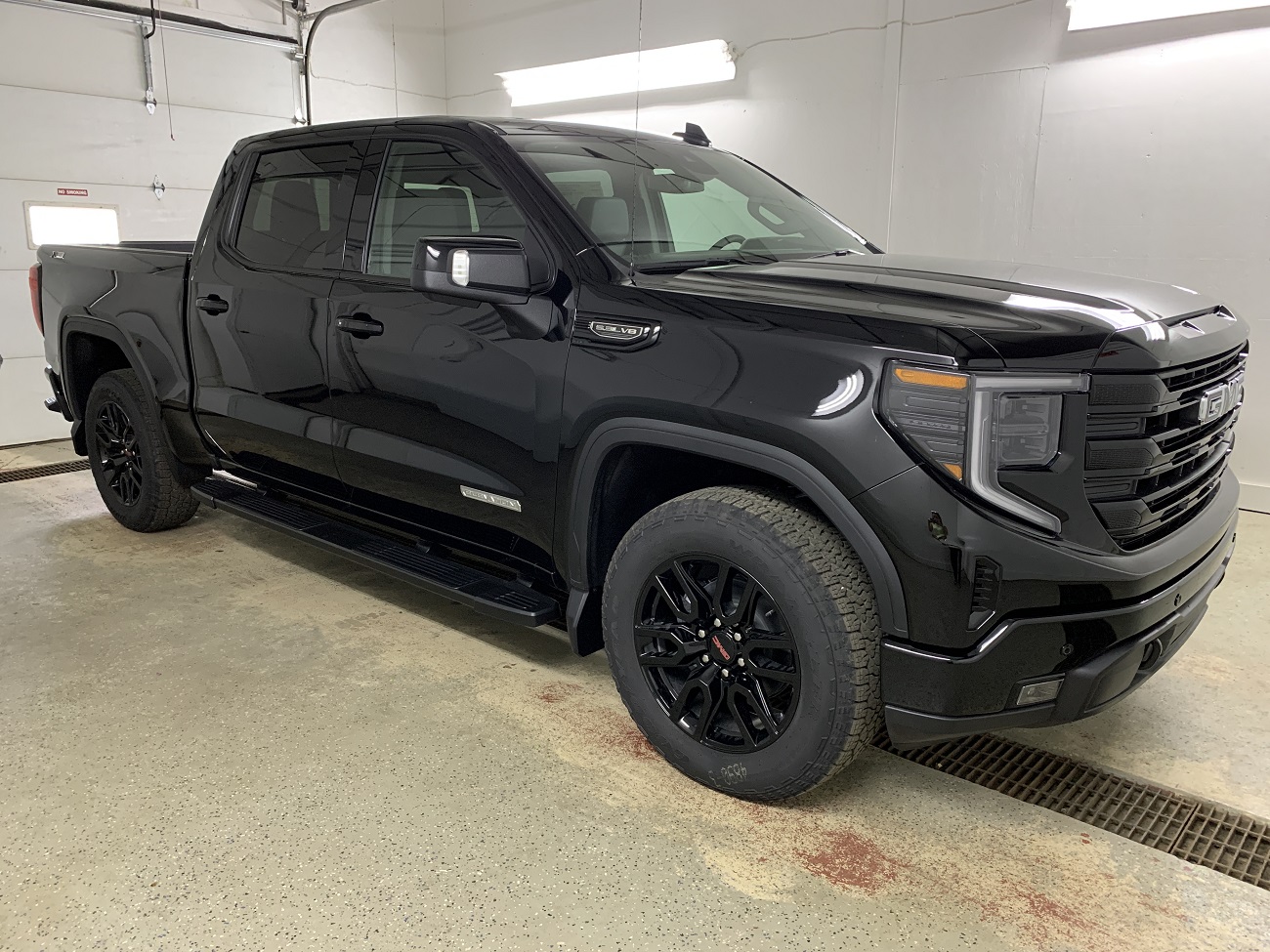 2026 GMC Sierra 1500 Elevation's photo