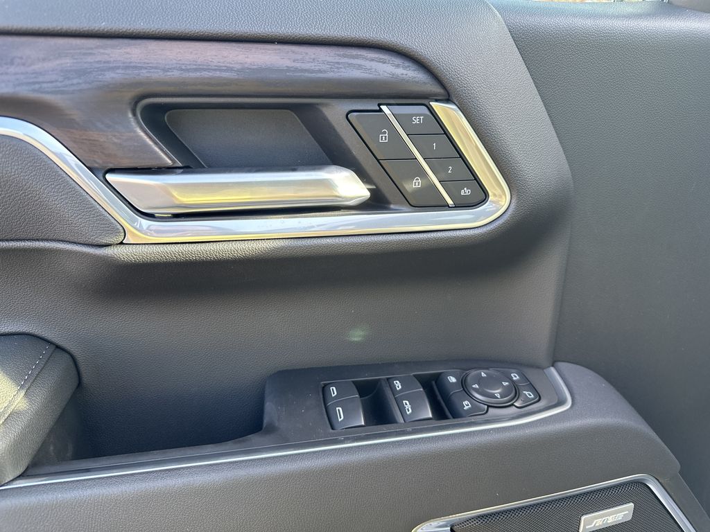 2026 Gmc Sierra 1500 SLT photo 7