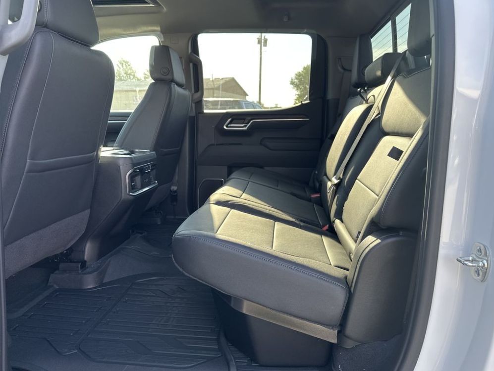 2026 Gmc Sierra 1500 SLT photo 14