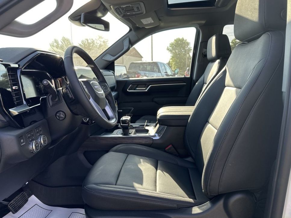 2026 Gmc Sierra 1500 SLT photo 5