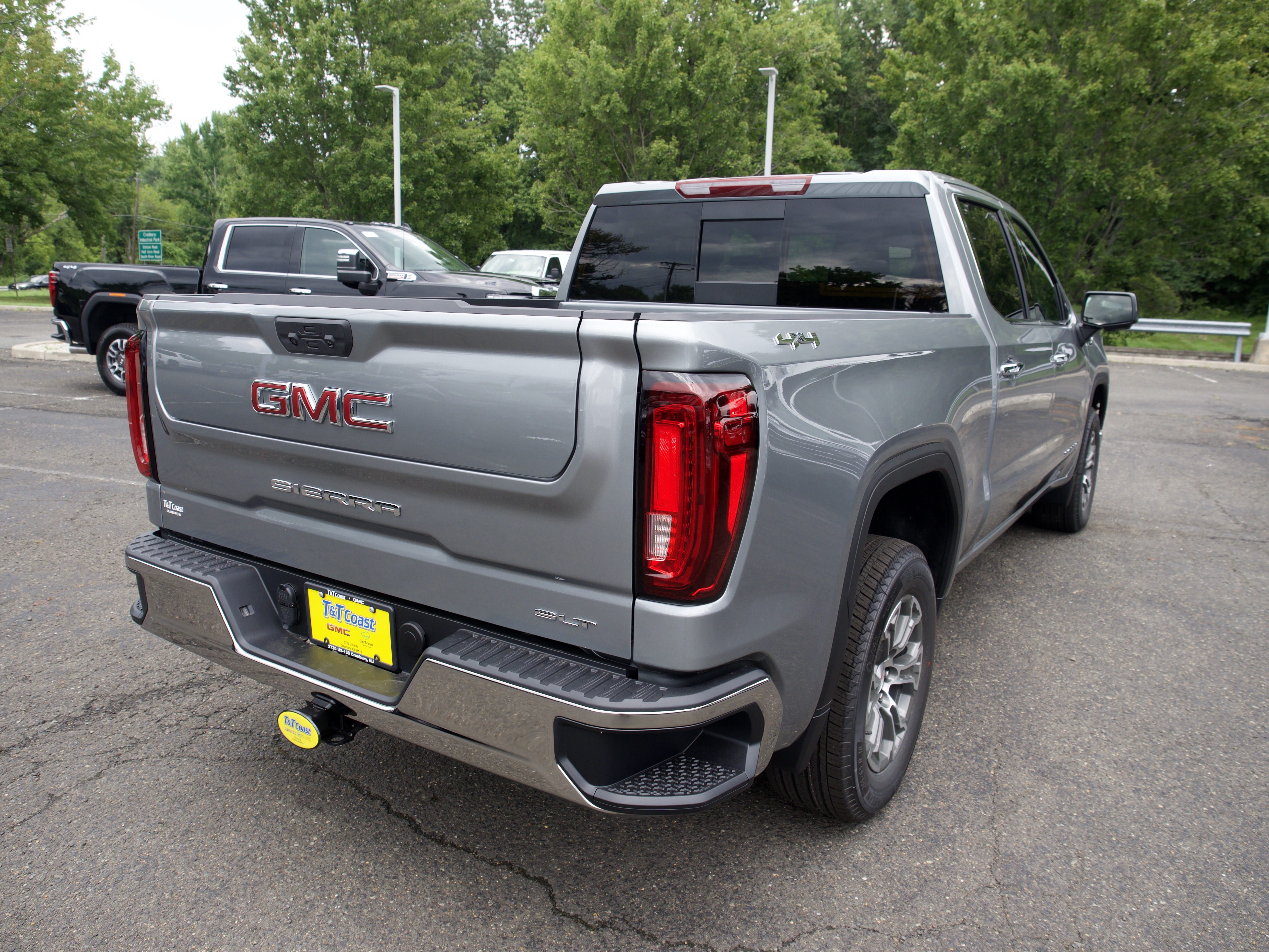2026 GMC Sierra 1500 SLT - Photo 7