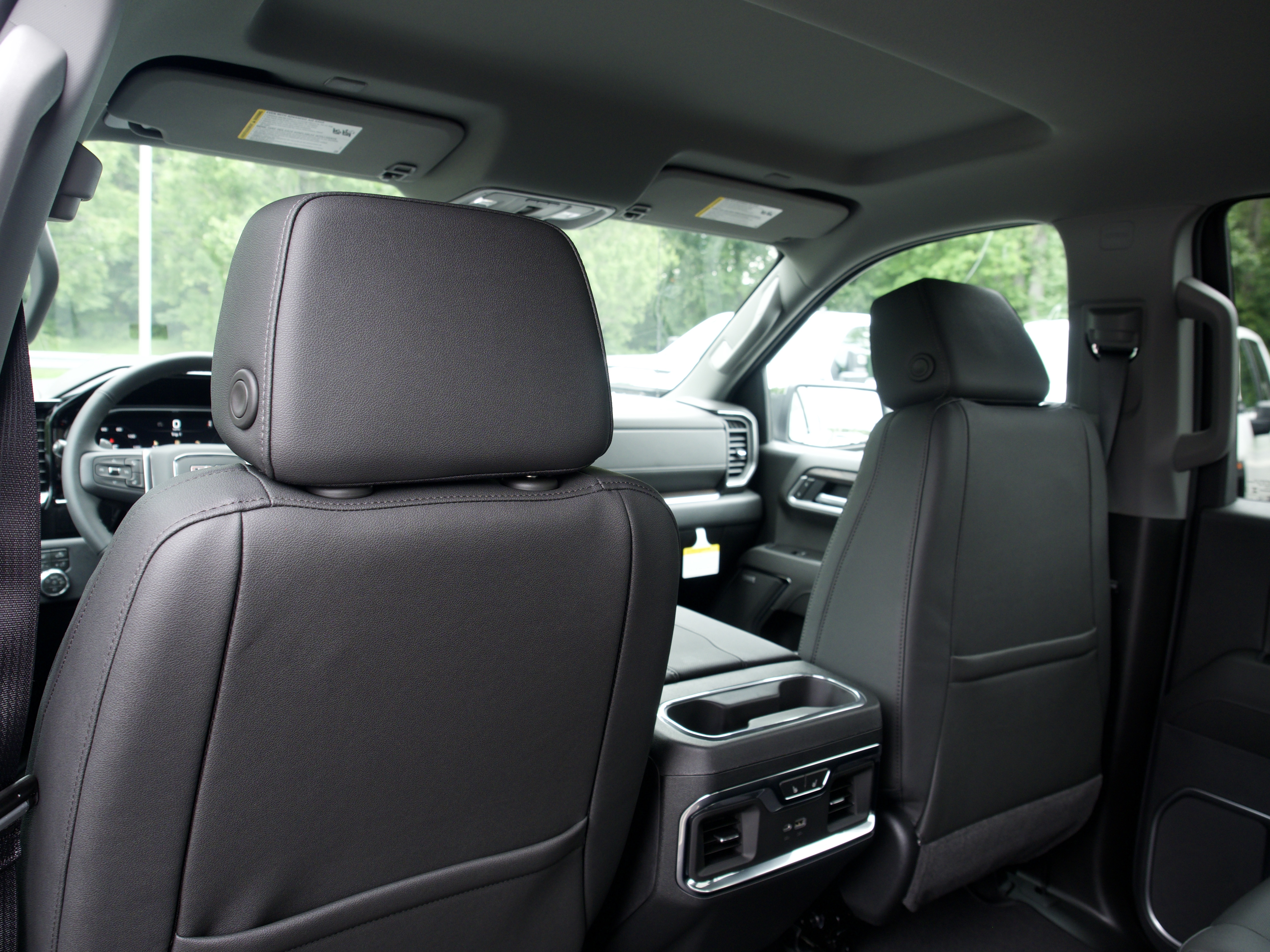 2026 GMC Sierra 1500 SLT - Photo 17