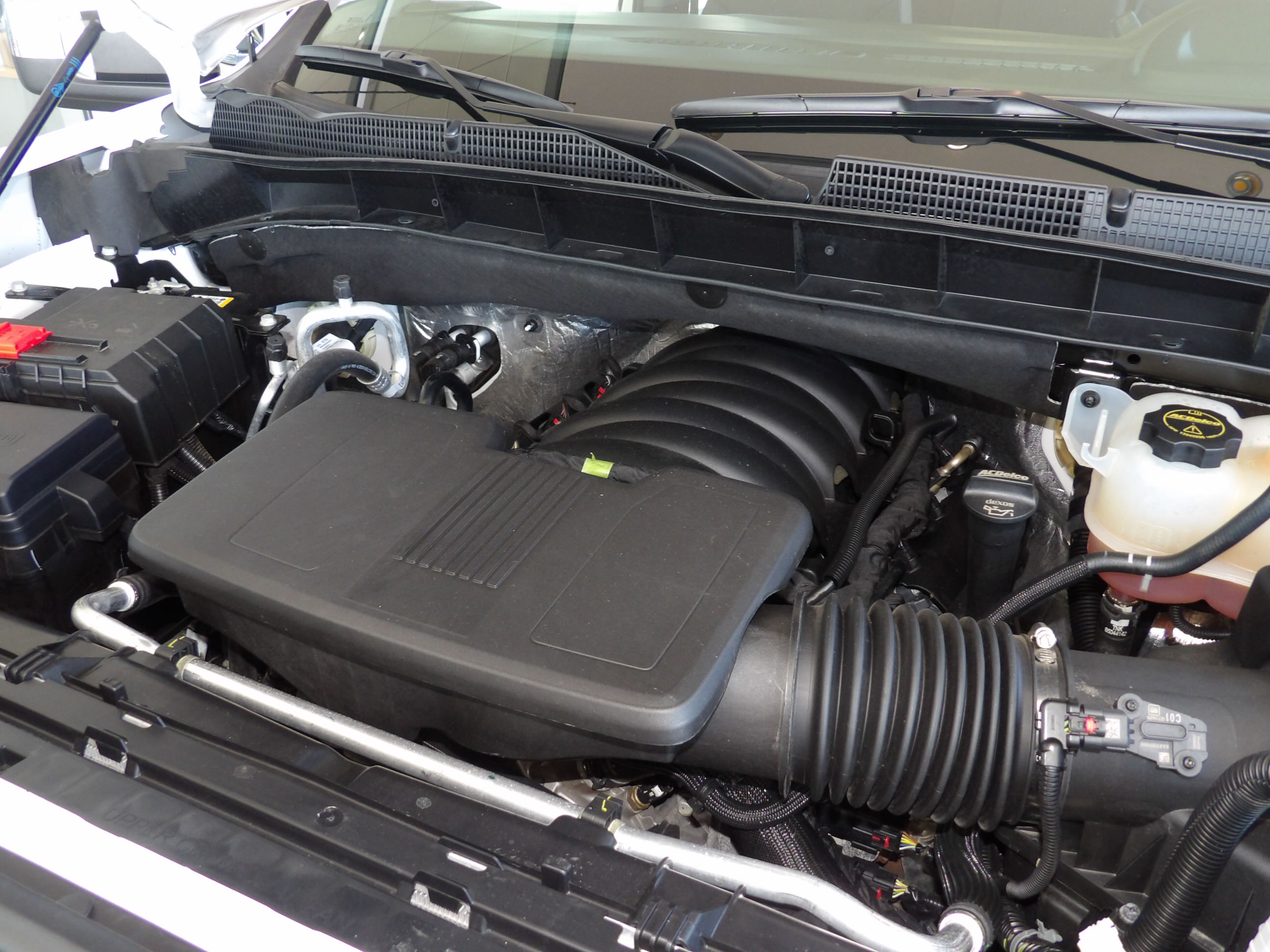 Used 2026 Summit White GMC SLT image 17