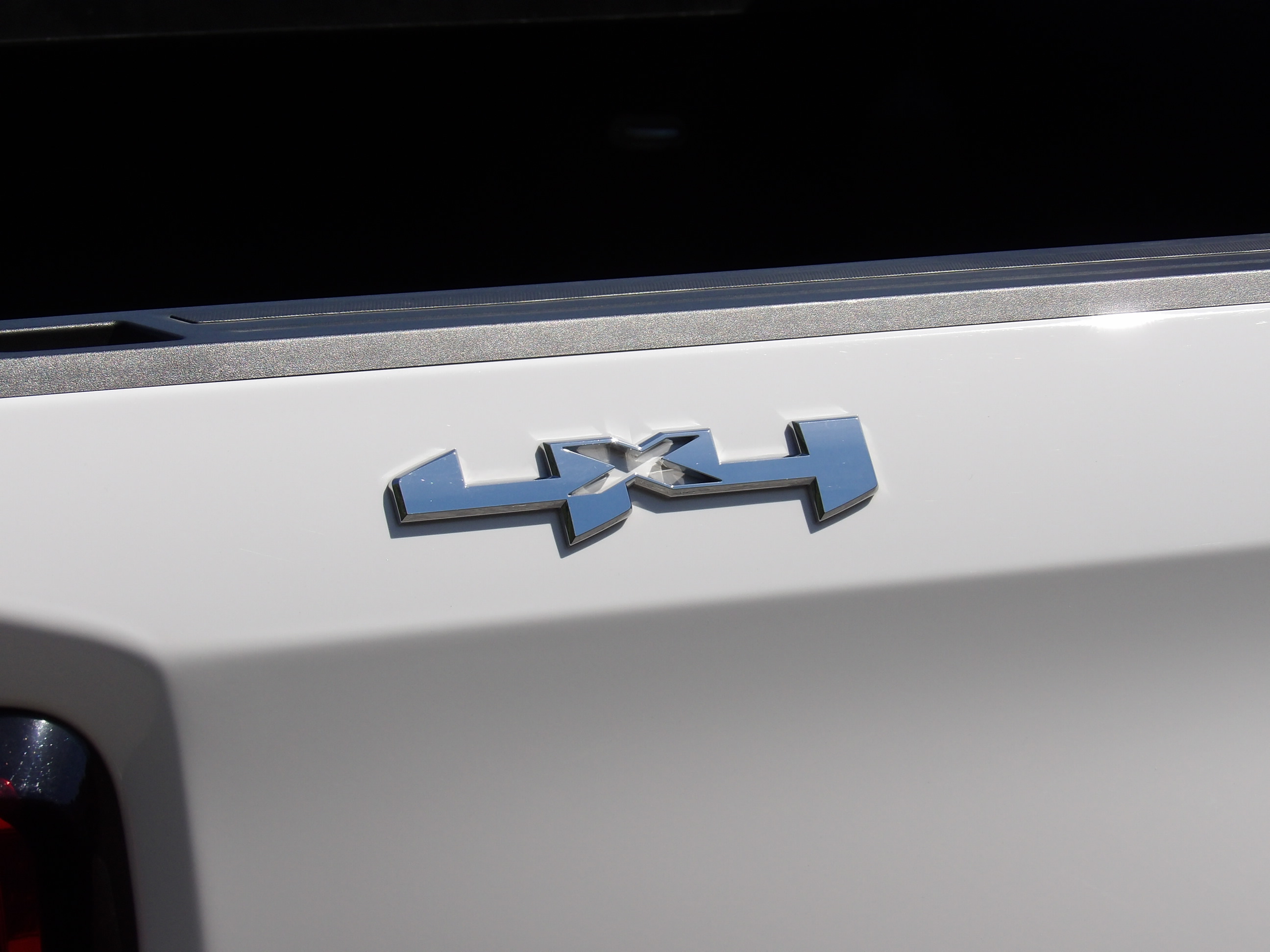 Used 2026 Summit White GMC SLT image 10