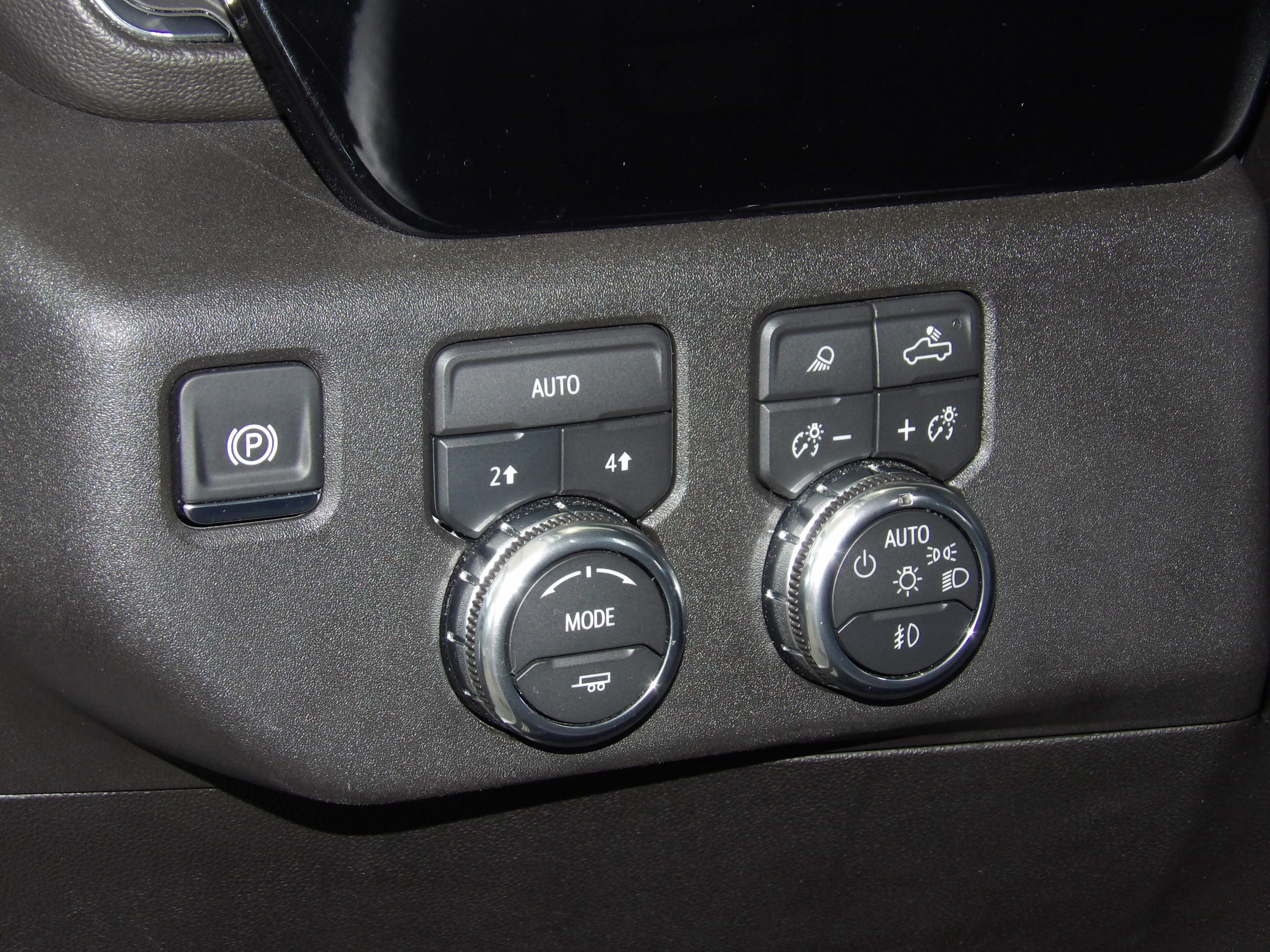Used 2026 Summit White GMC SLT image 27