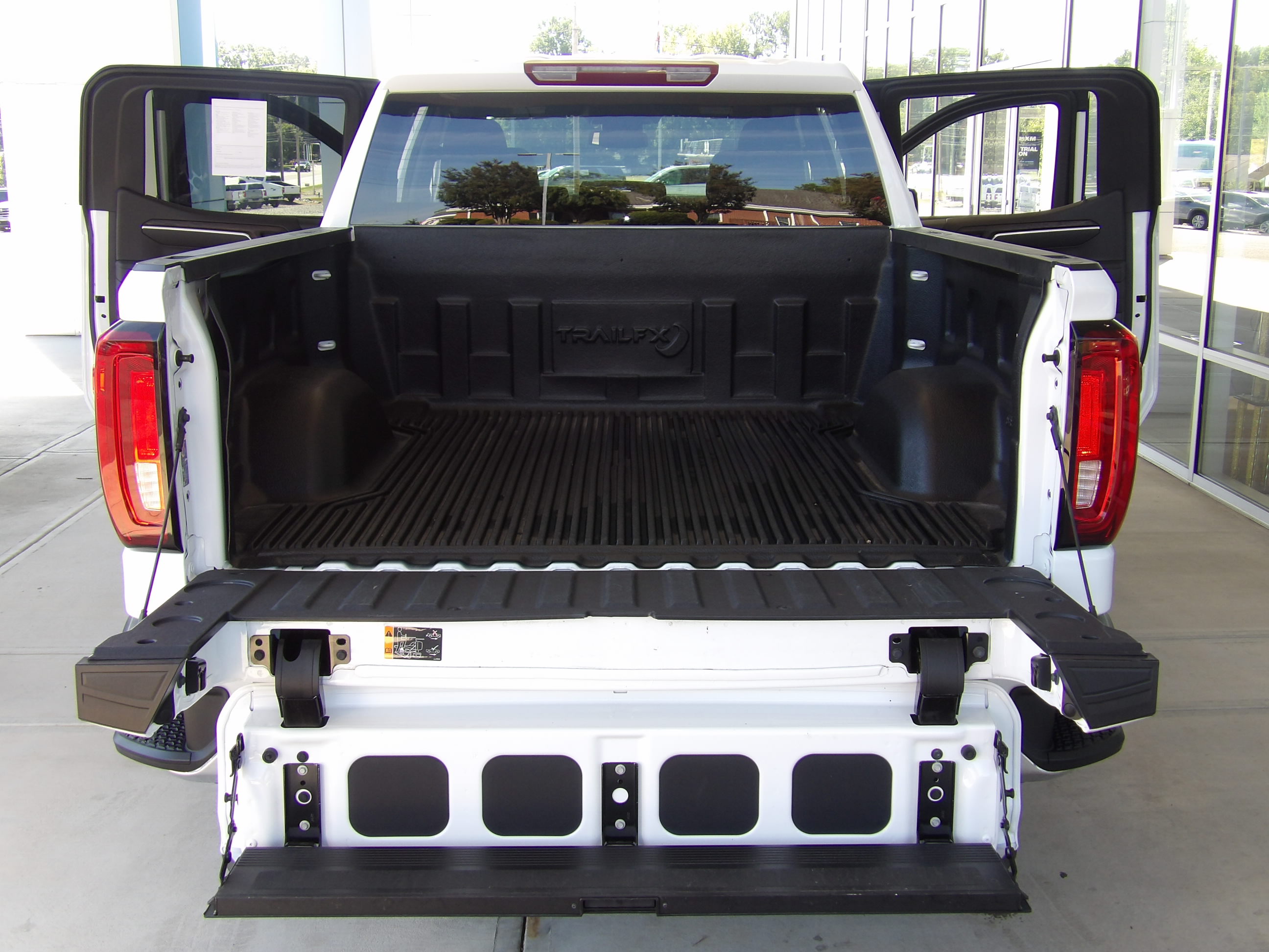 Used 2026 Summit White GMC SLT image 15