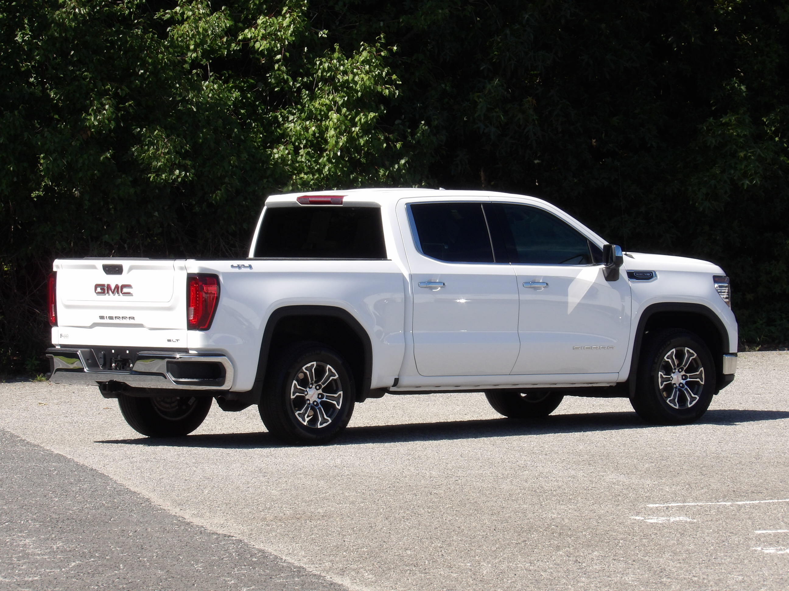 Used 2026 Summit White GMC SLT image 7