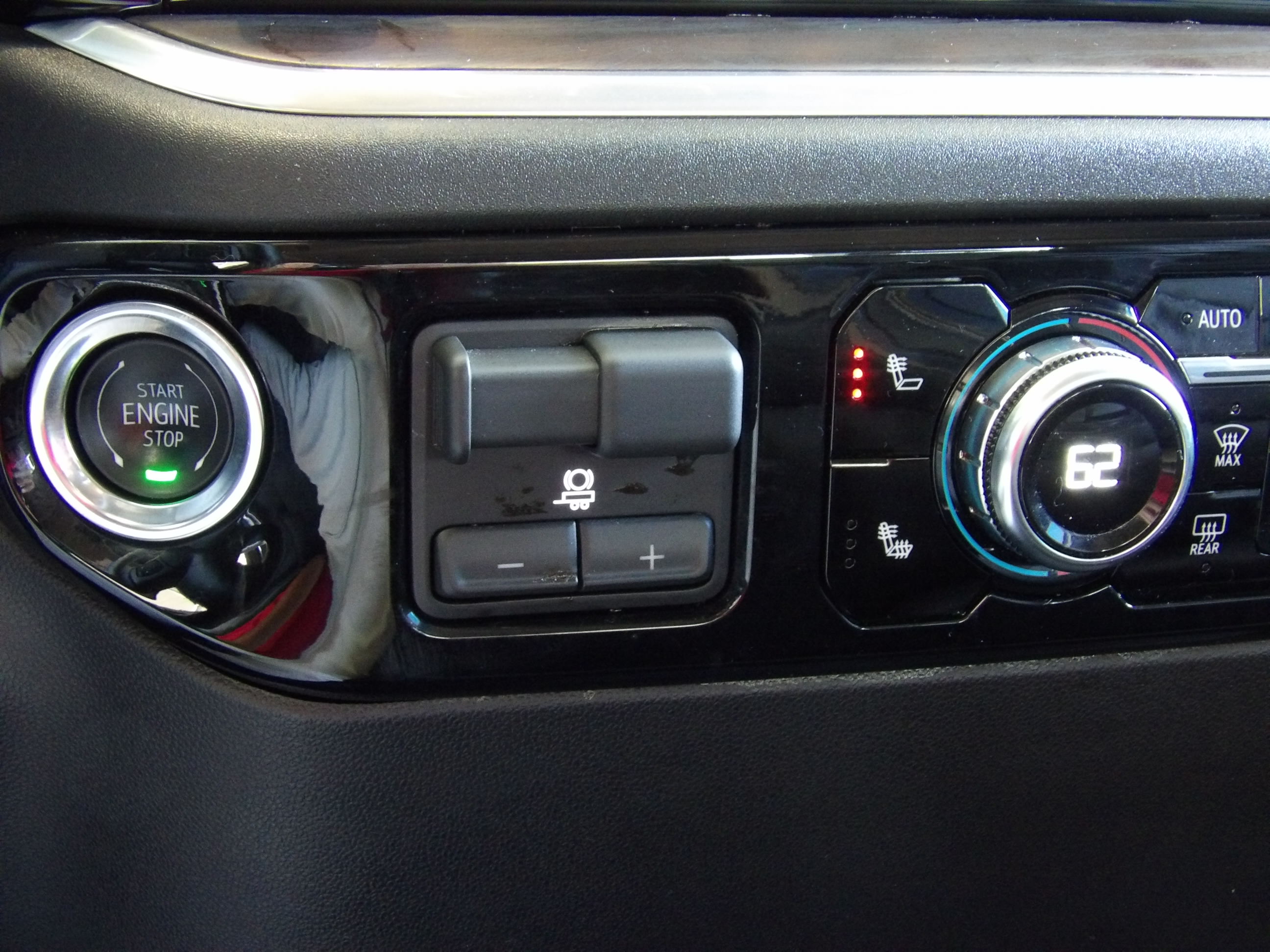 Used 2026 Summit White GMC SLT image 6